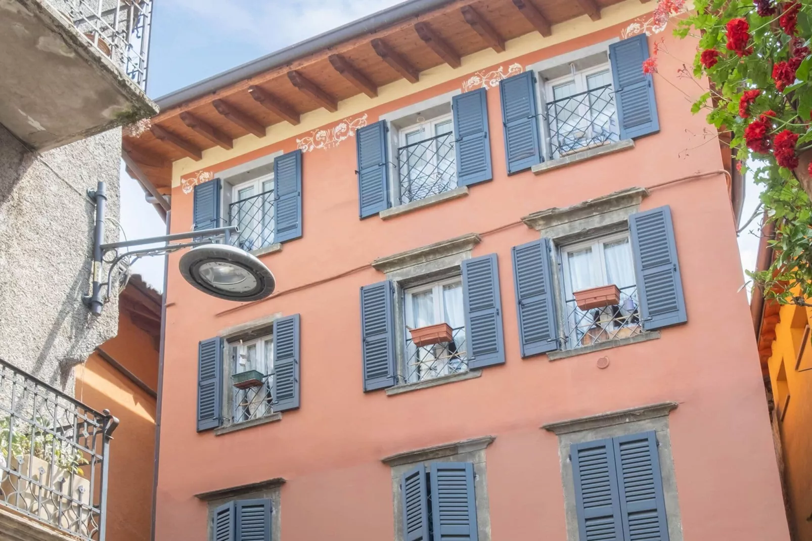 Casa Dana - Exterior in summer