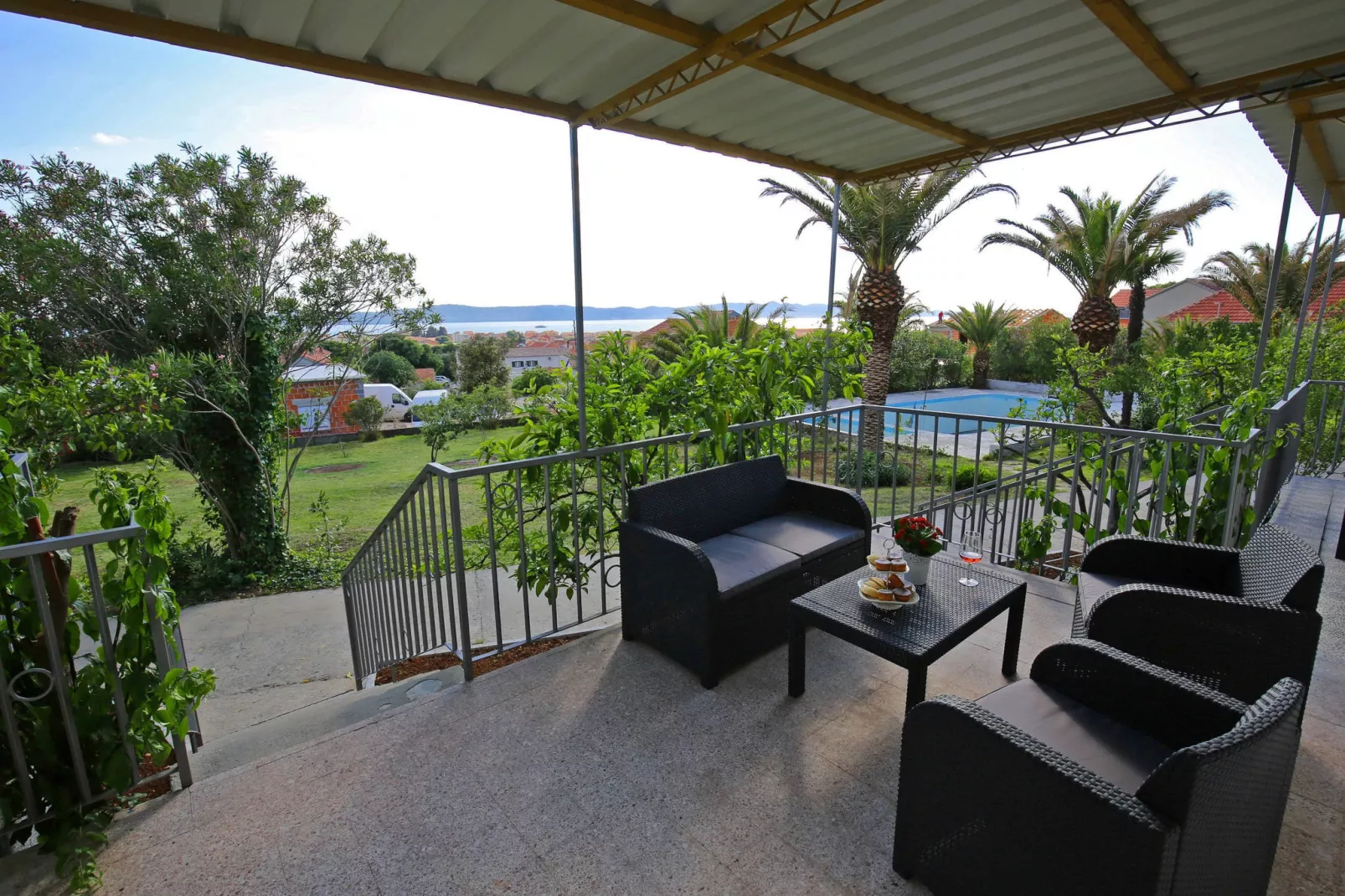 Mediterano 3-Terrace balcony