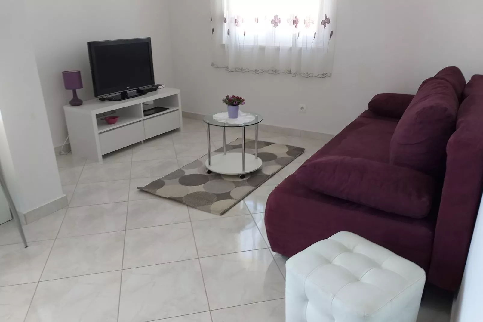 Linda Apartment 4-Living room