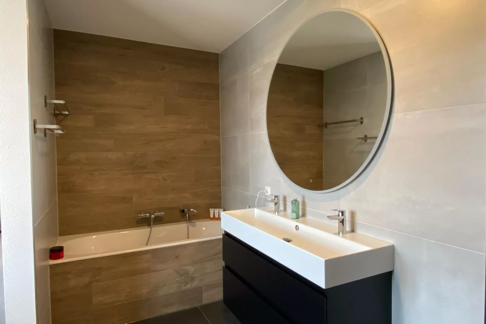 Harderwold villa 356-Bathroom