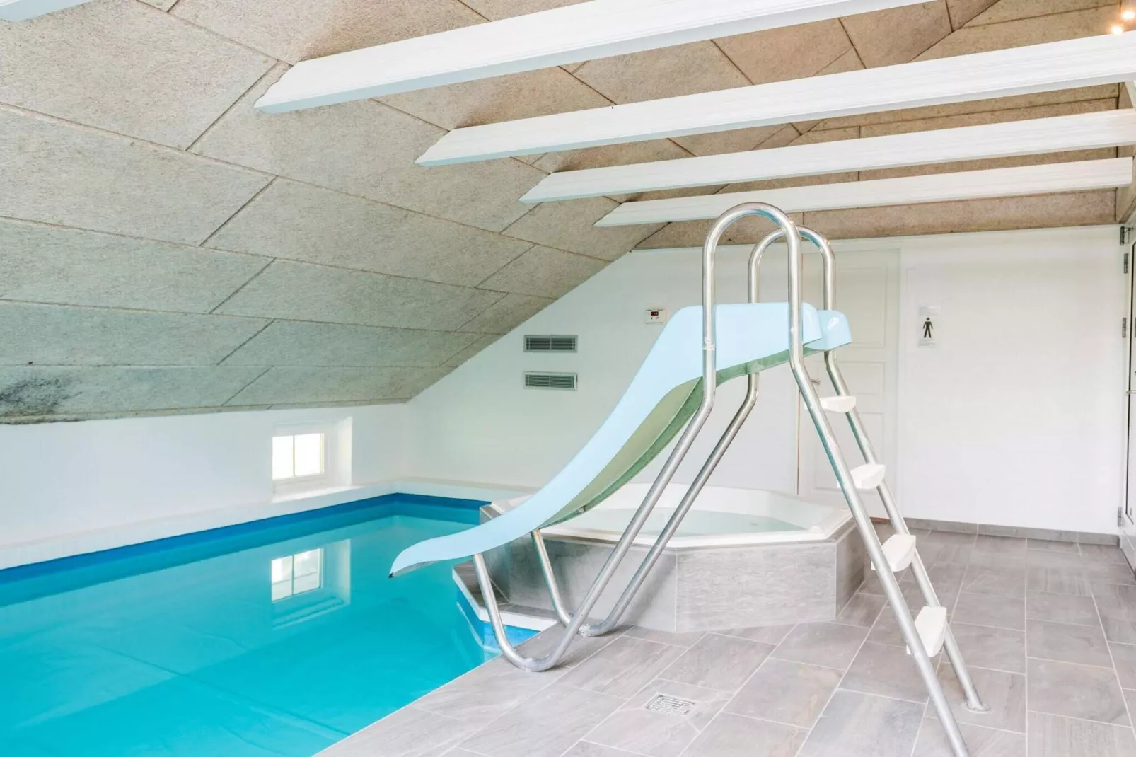 8 person holiday home in Blåvand-Swimming pool