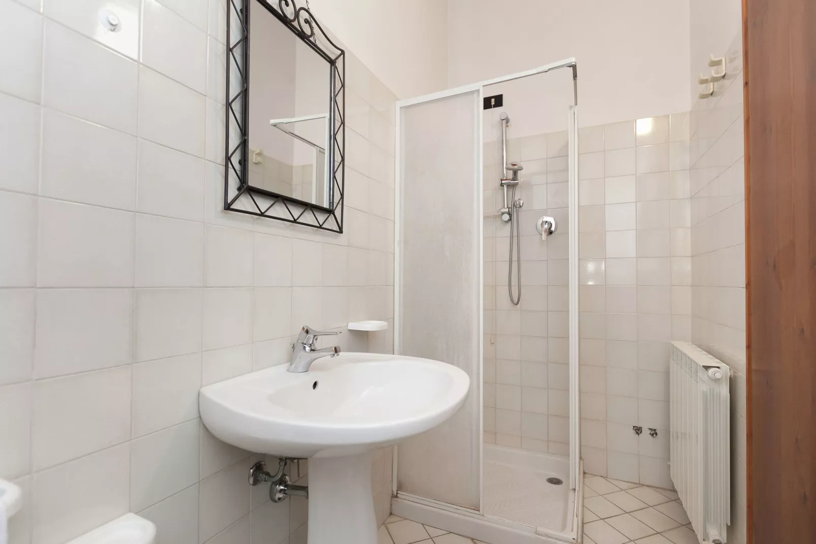Cal' Bianchino-Bathroom