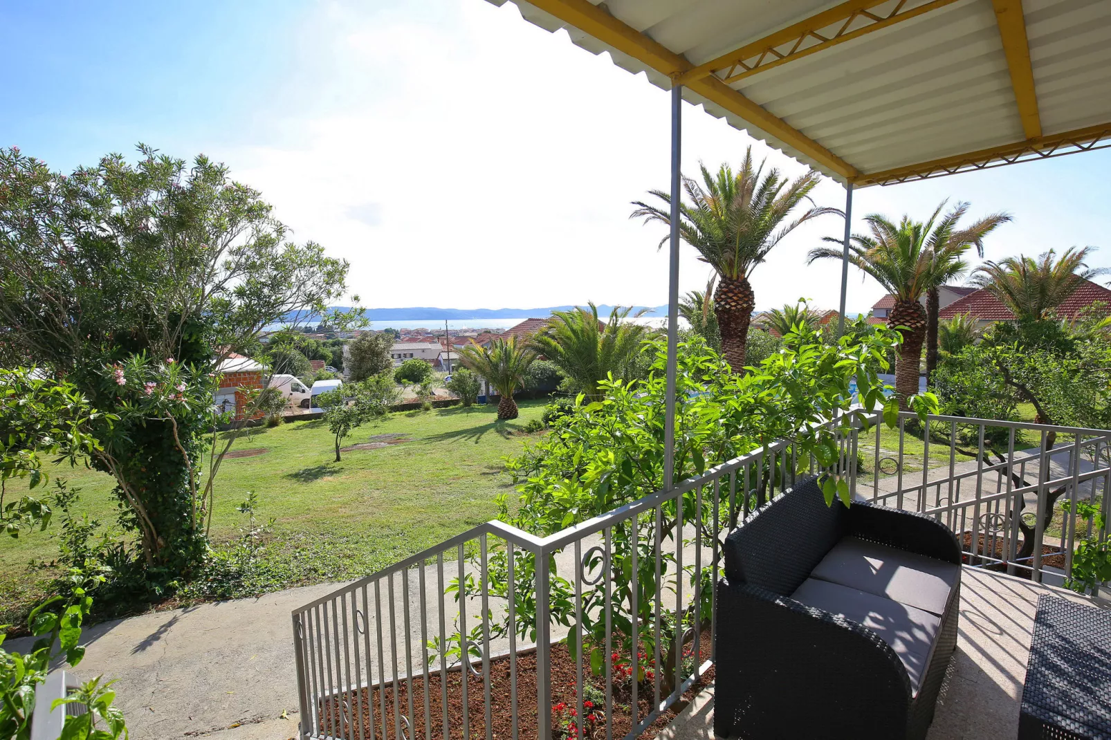 Mediterano 4-Terrace balcony