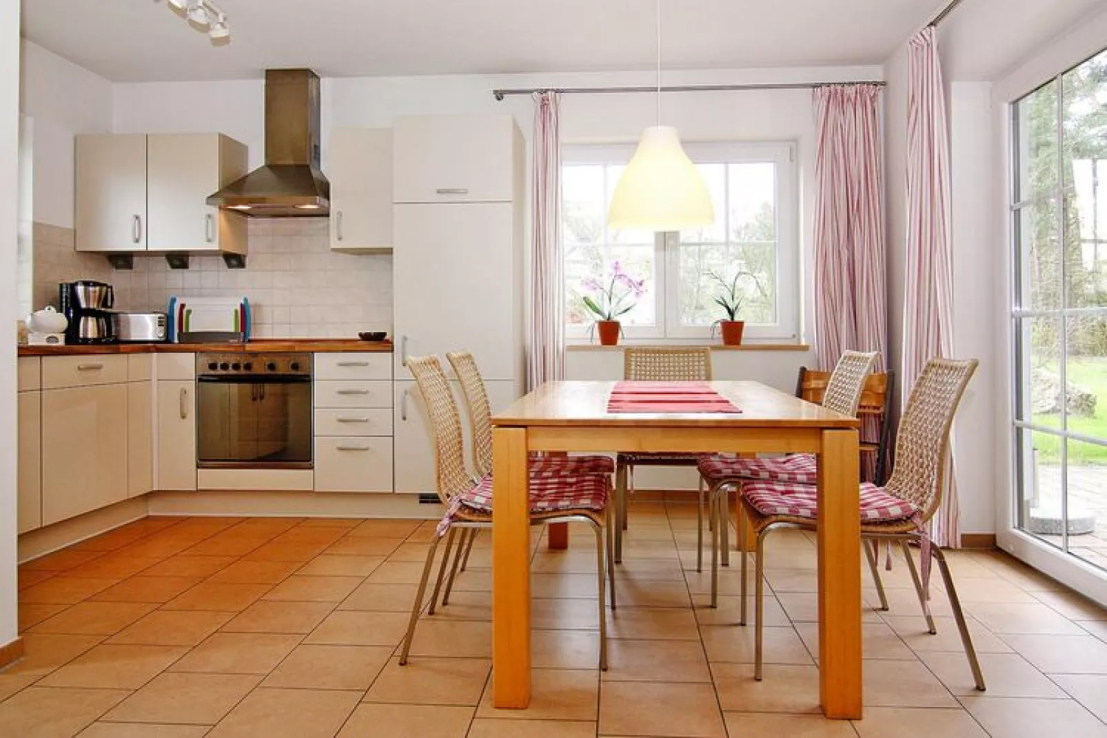 Am Waldrand-Dining room