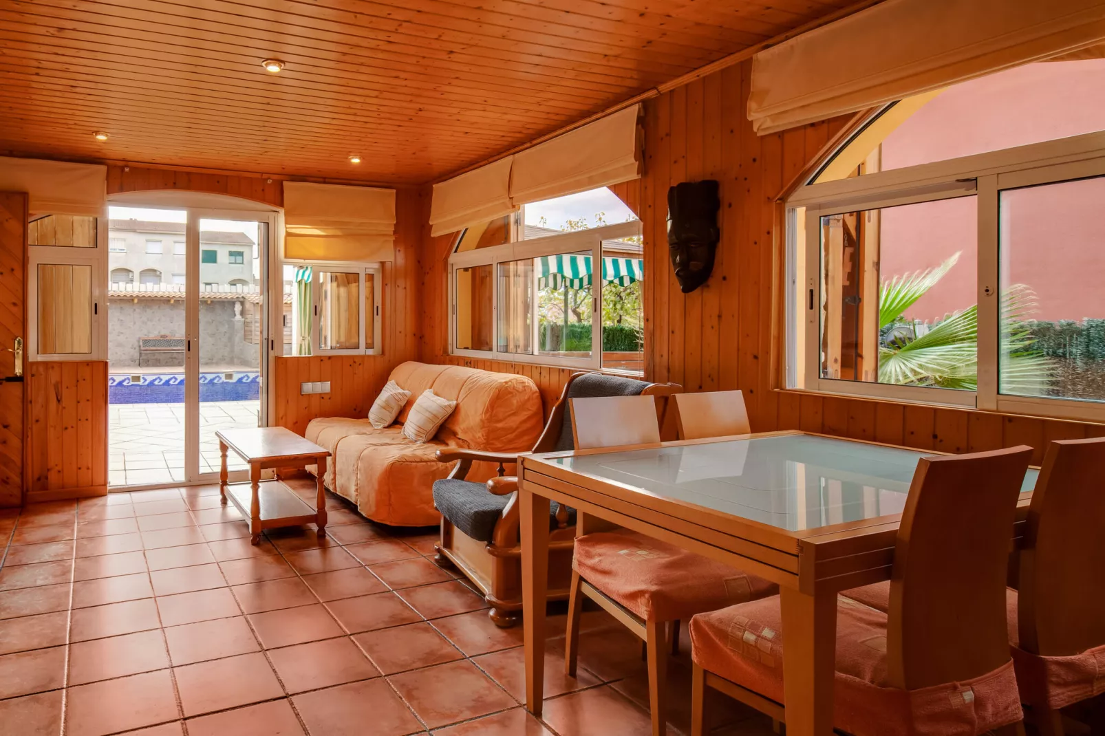 Casa  Las Palmeras-Dining room