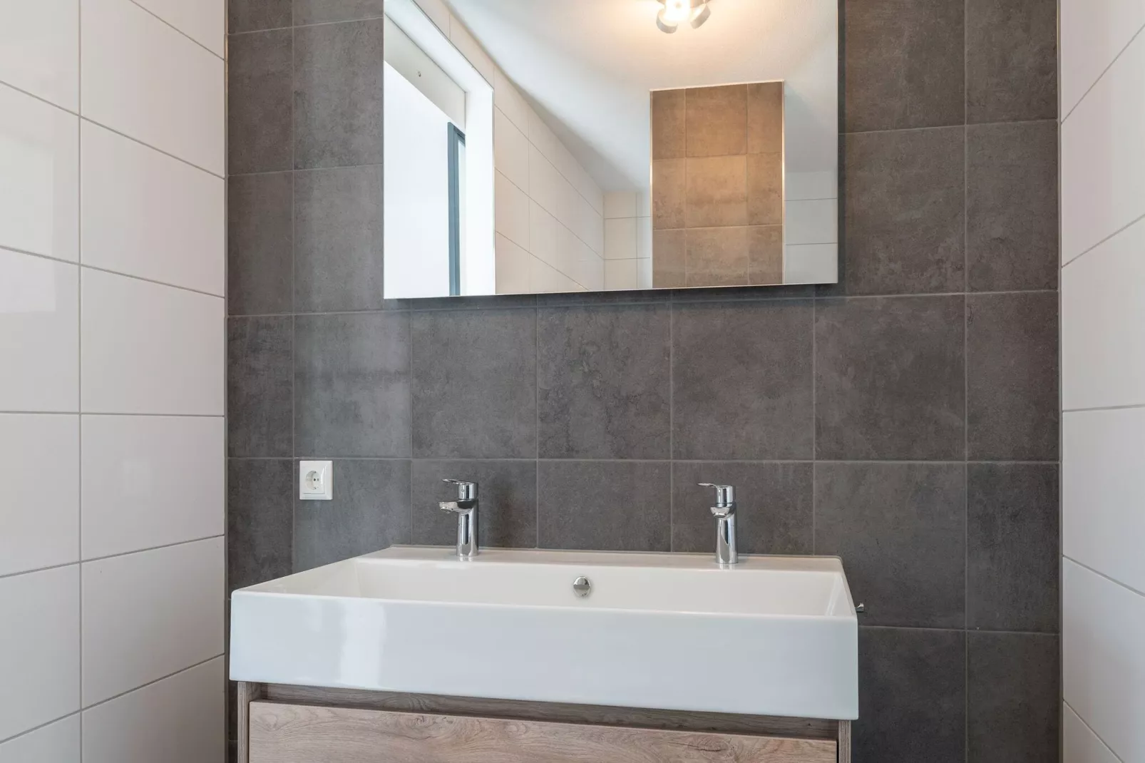 Villa De Riet 404-Bathroom