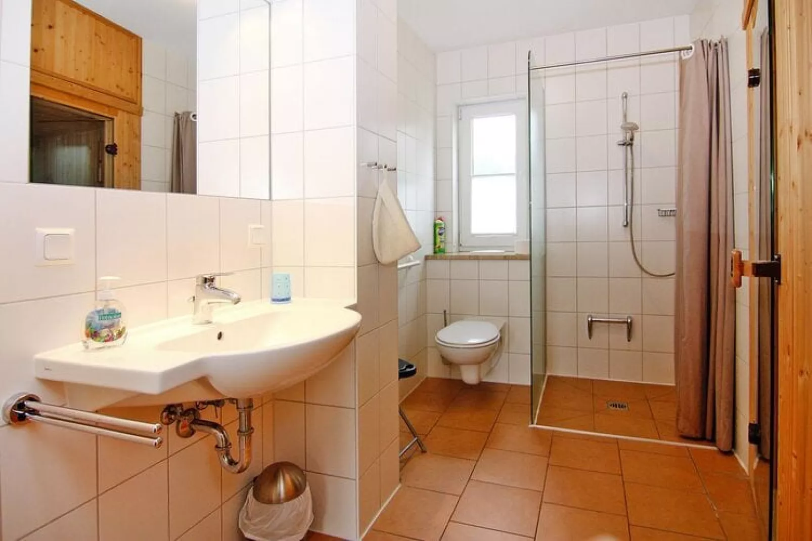 Am Waldrand-Bathroom