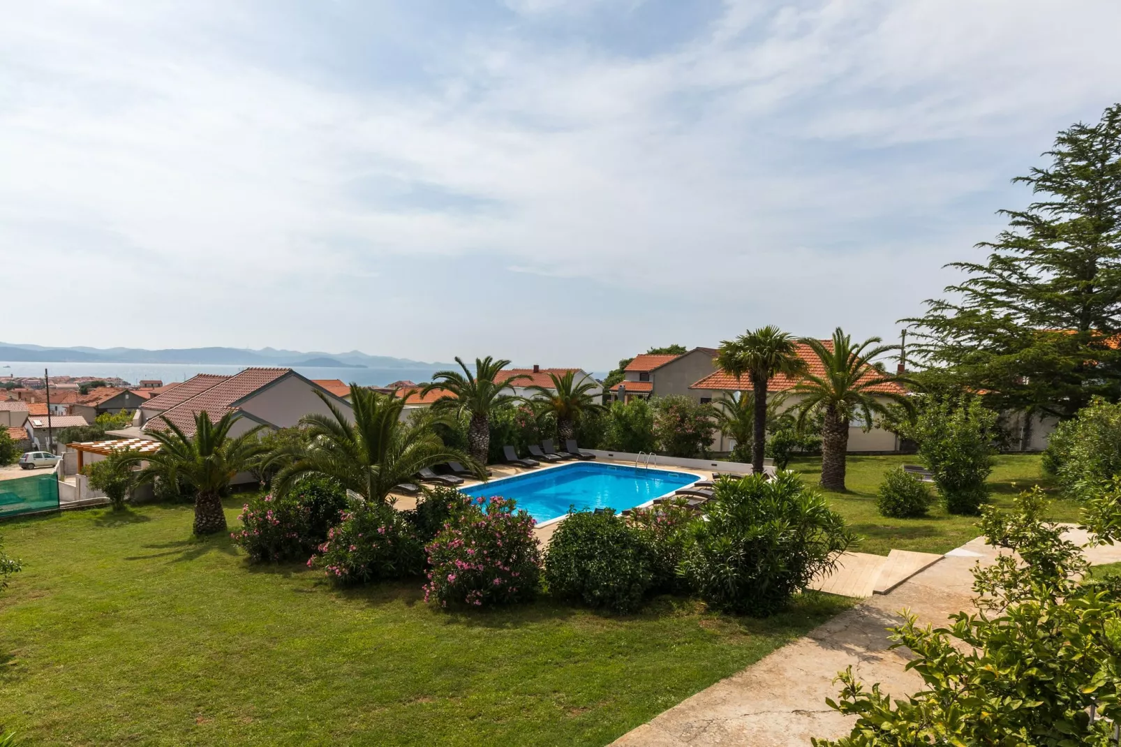 Mediterano 4-Gardens summer