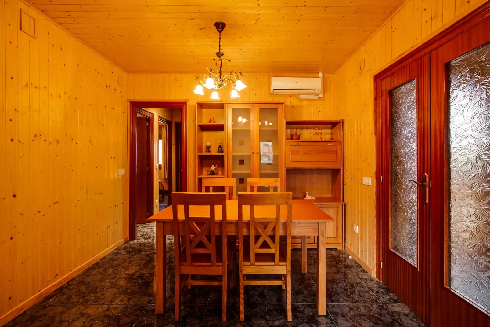 Casa  Las Palmeras-Dining room