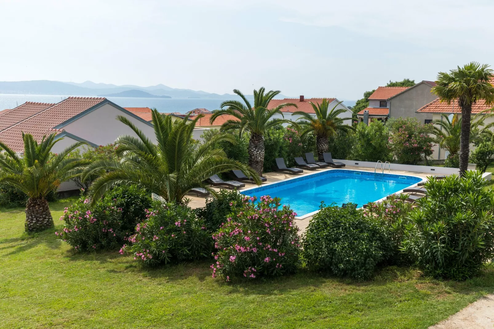 Mediterano 4-Gardens summer
