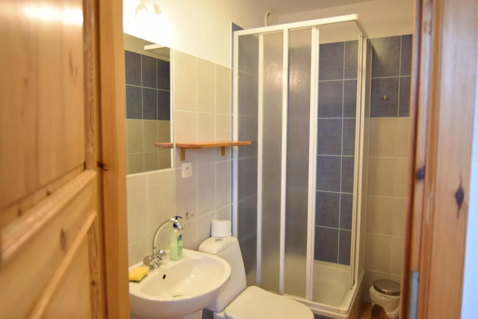 Dom nad jeziorem Mausz Parchowo-Bathroom