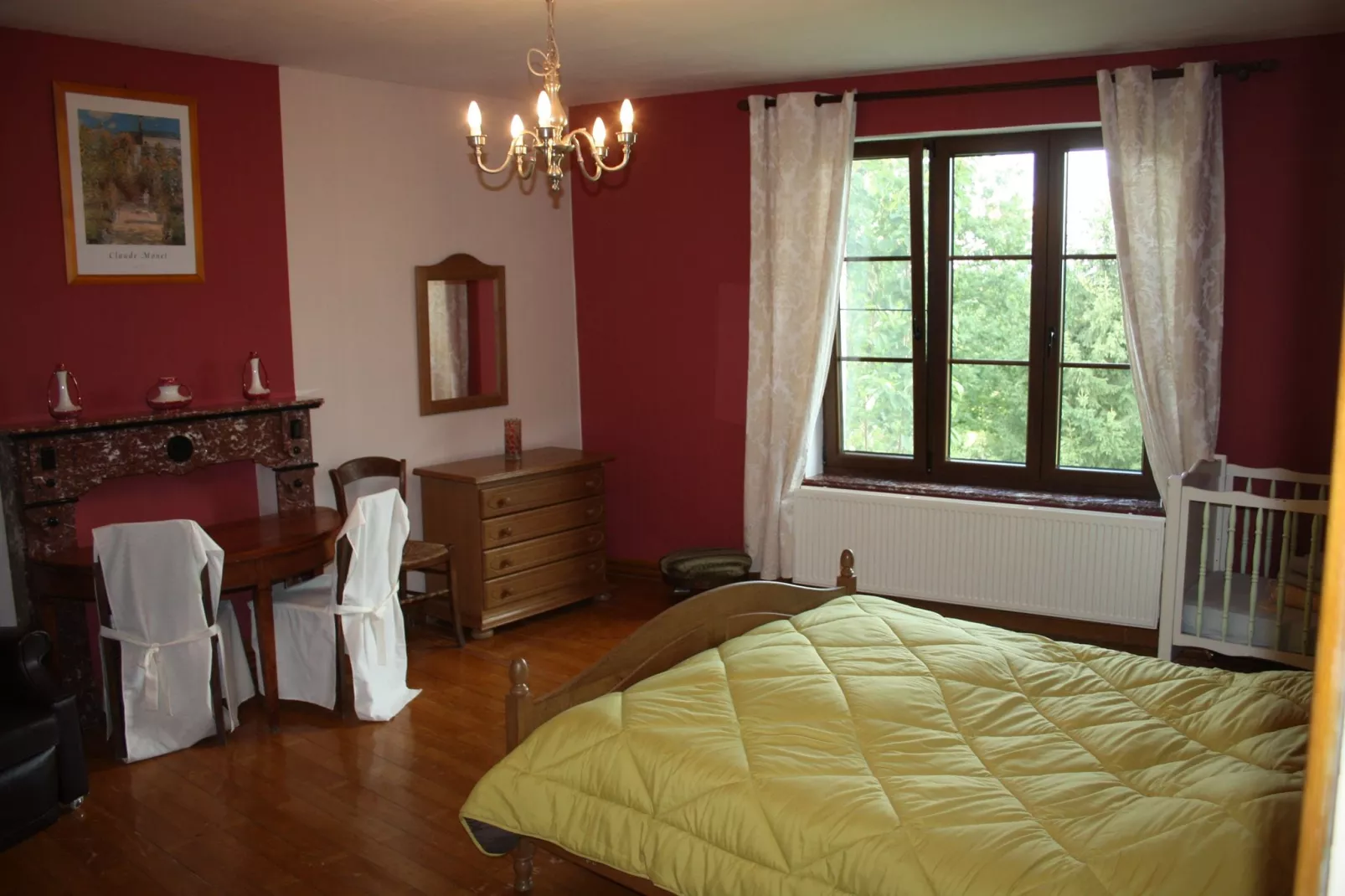 Maison Gimnée-Bedroom