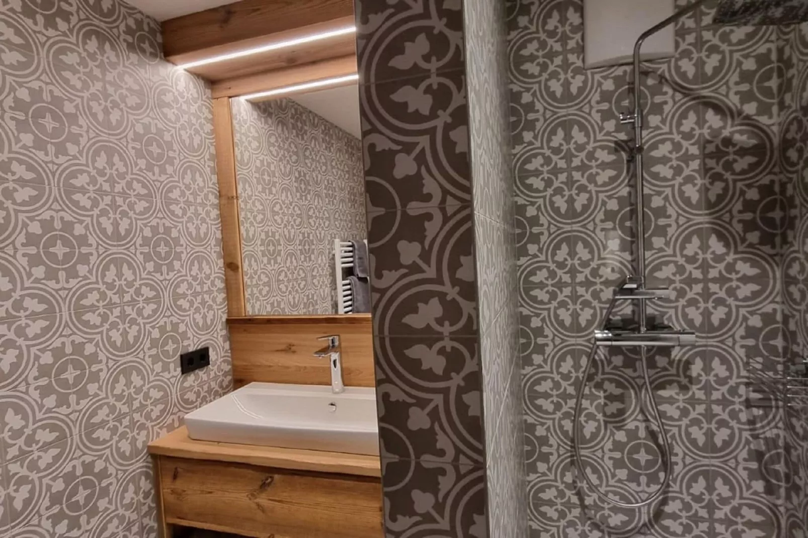 Chalet Die Sagritzerin-Bathroom