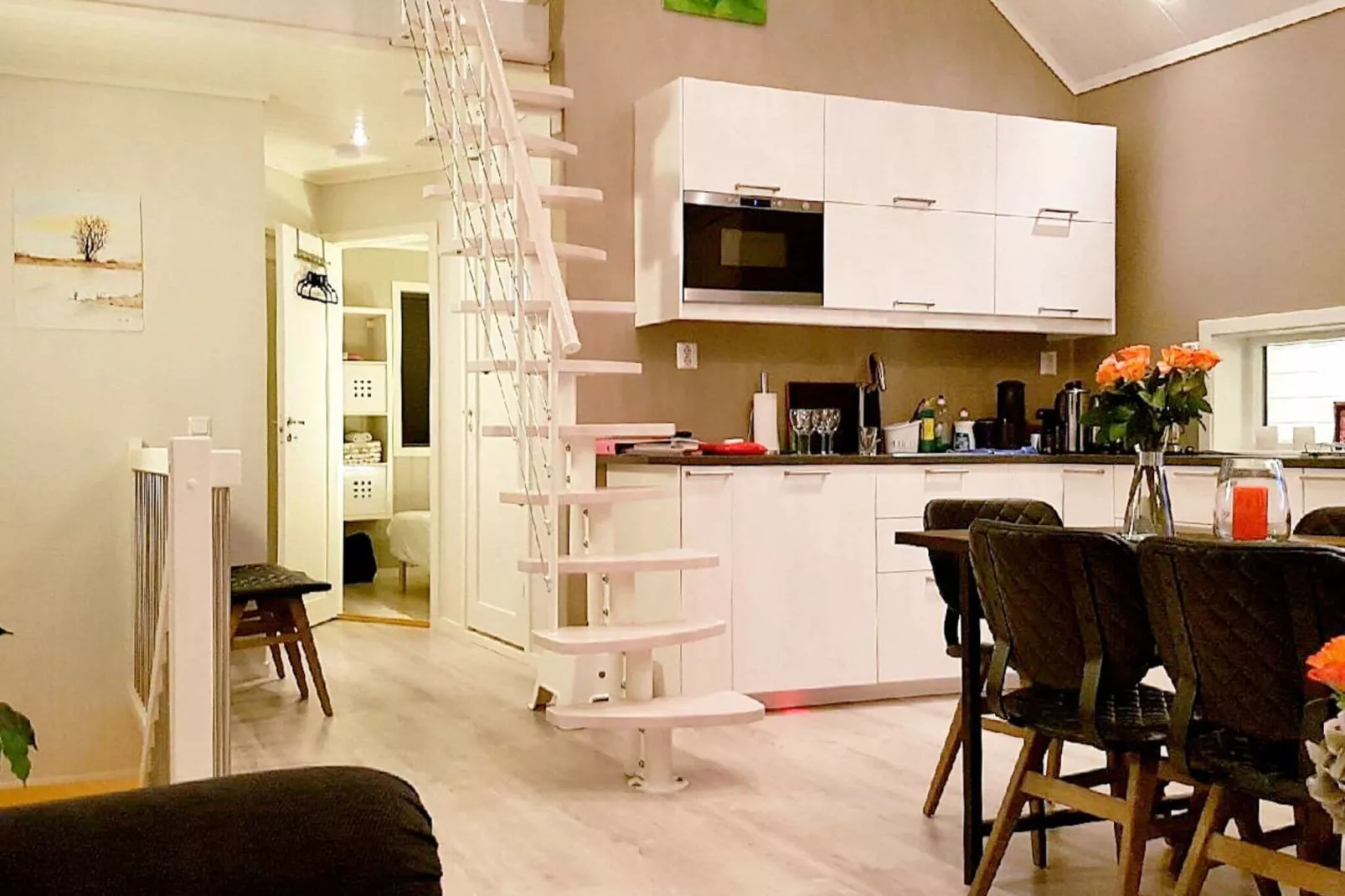 85885 FRUSTØA-Indoor