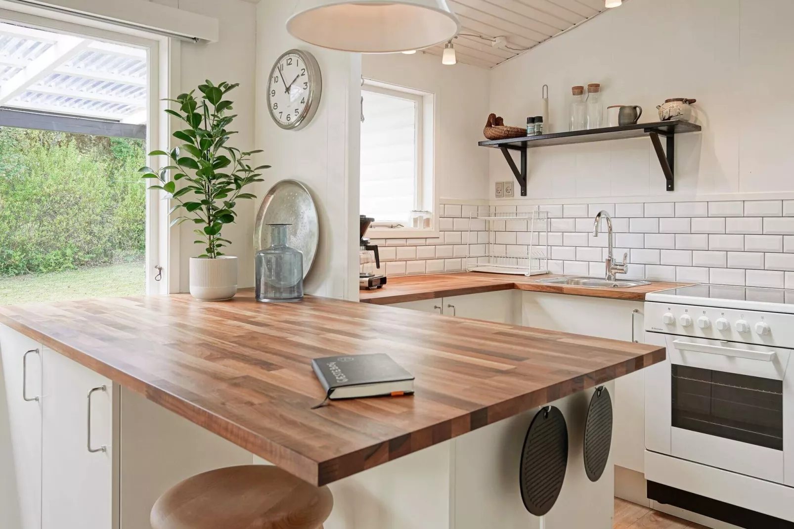 6 person holiday home in Allinge-Indoor