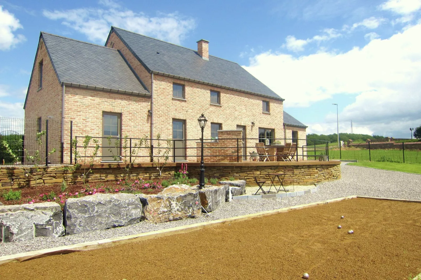 Au chant des grenouilles-Exterior summer