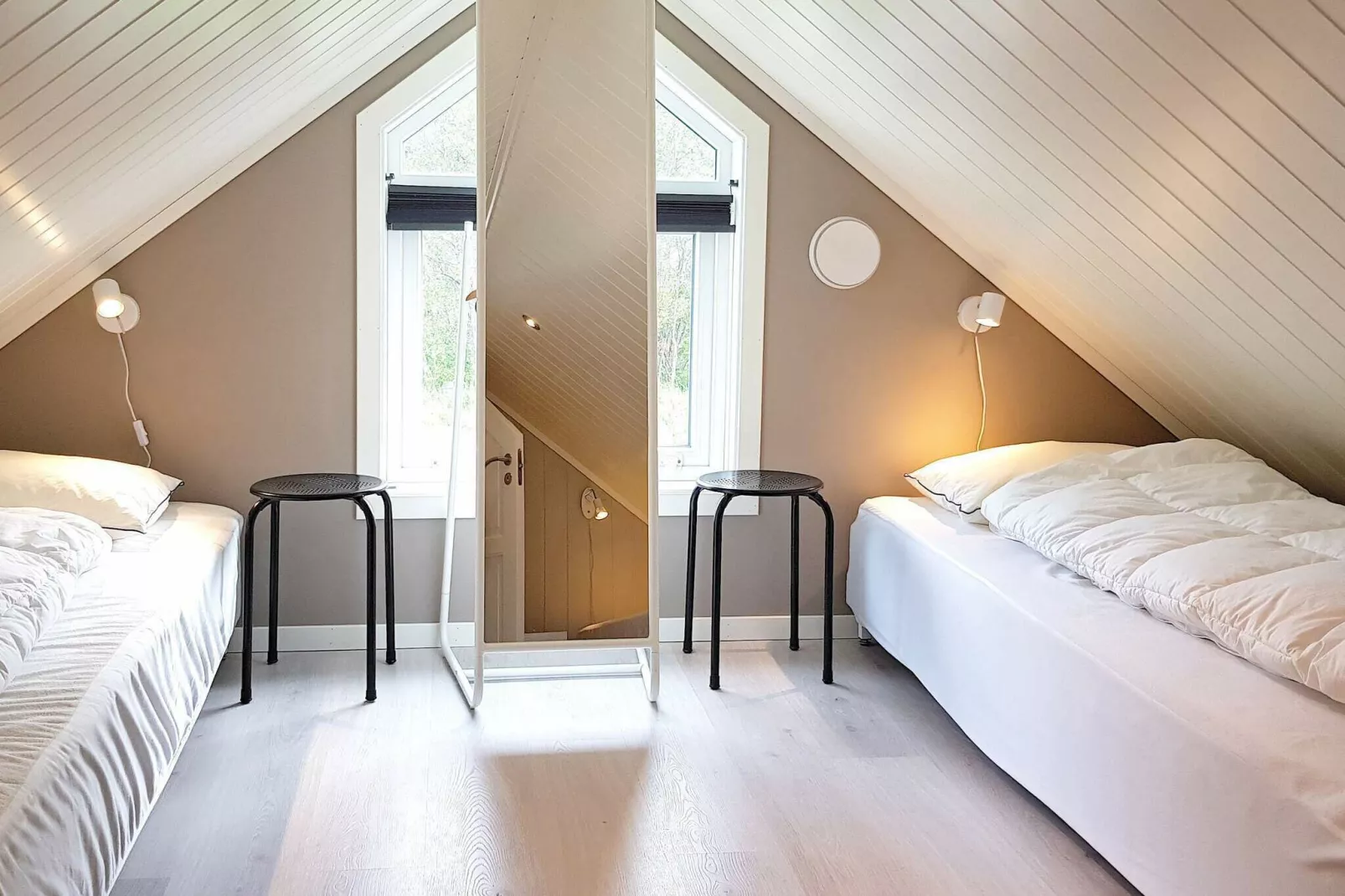 85885 FRUSTØA-Indoor