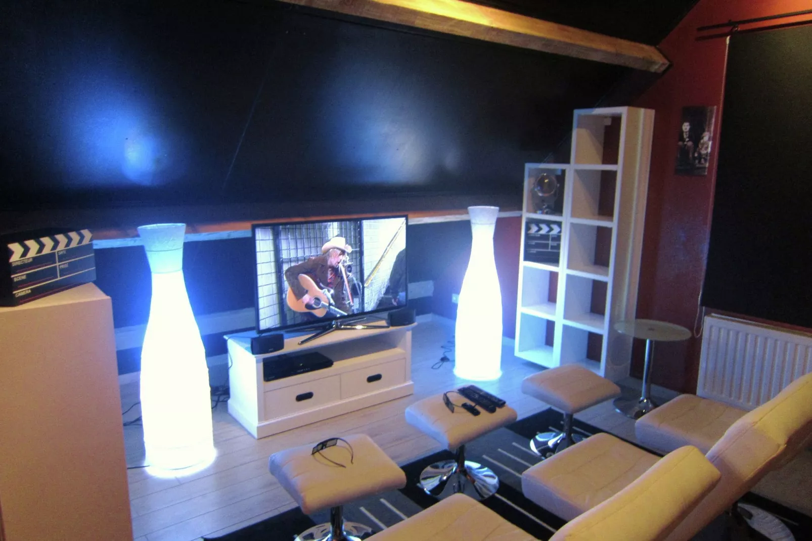 Au chant des grenouilles-Recreation room