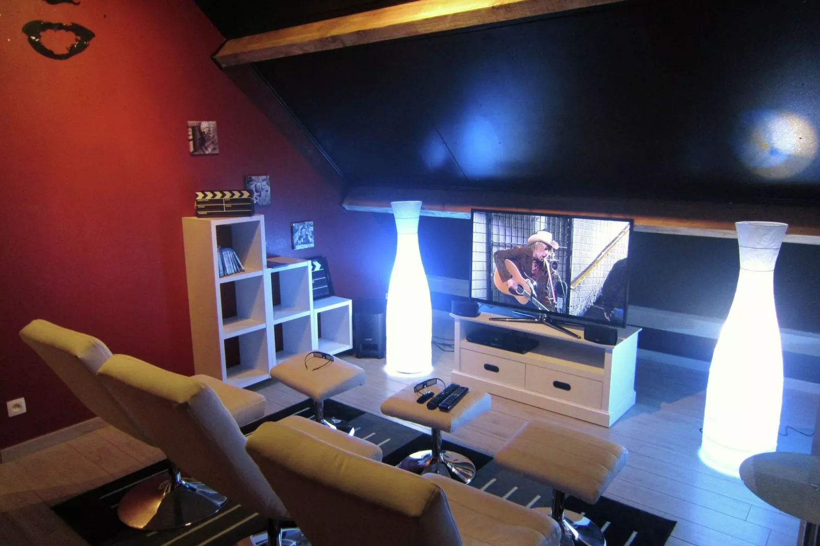 Au chant des grenouilles-Recreation room