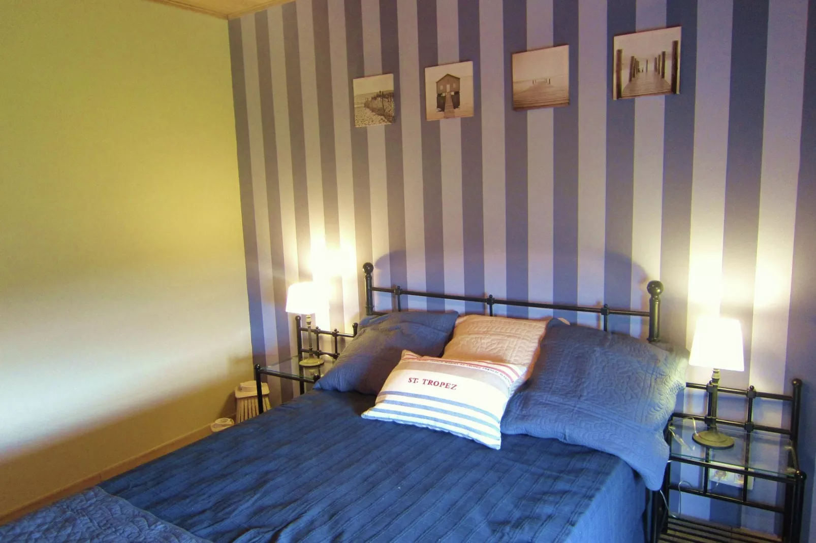 Au chant des grenouilles-Bedroom