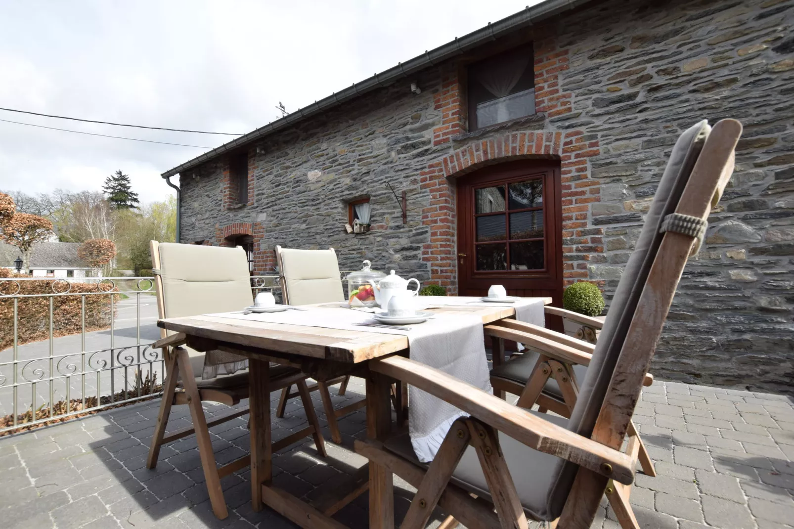 Le Mairlou-Terrace balcony