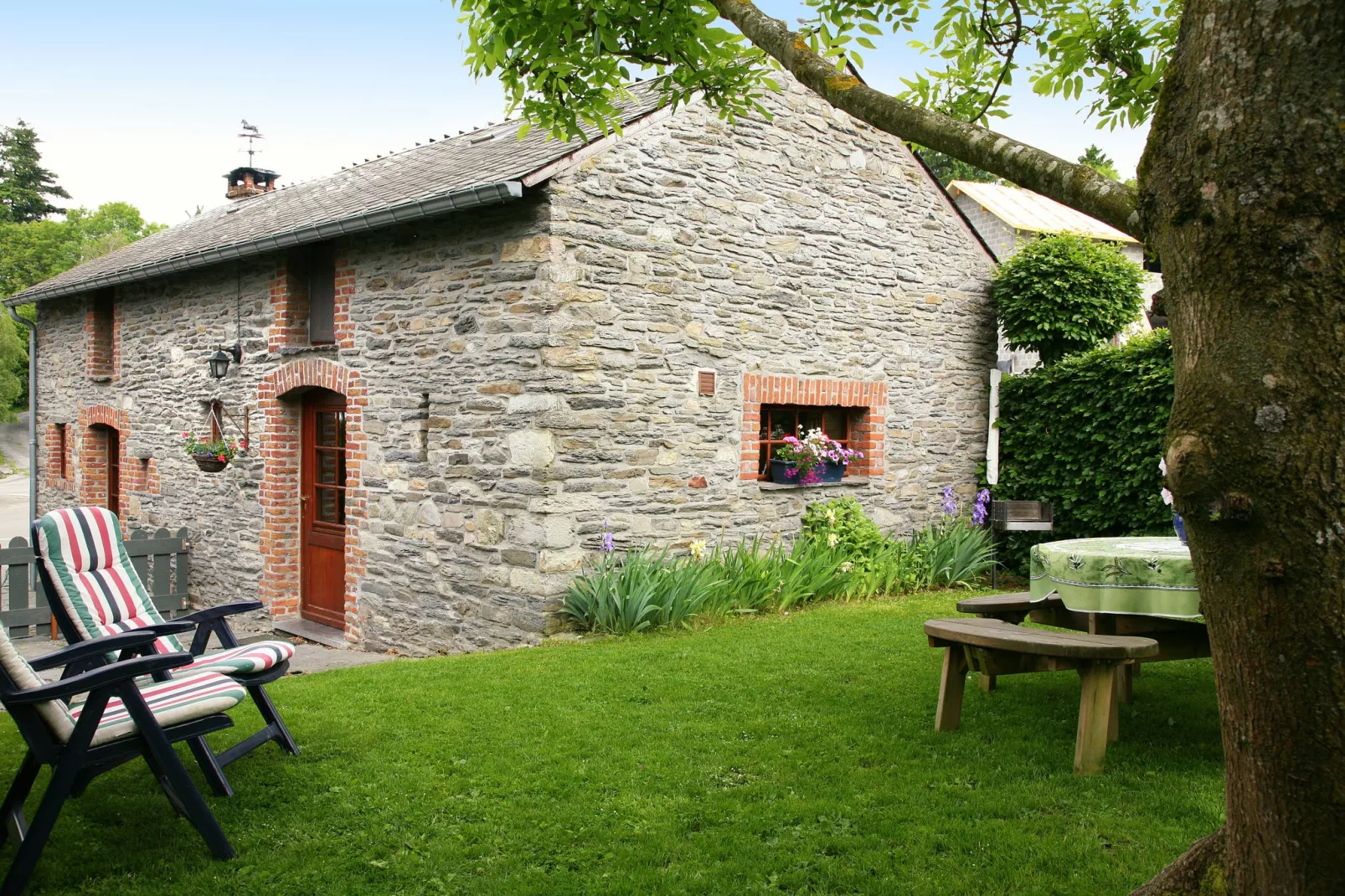 Le Mairlou-Exterior summer