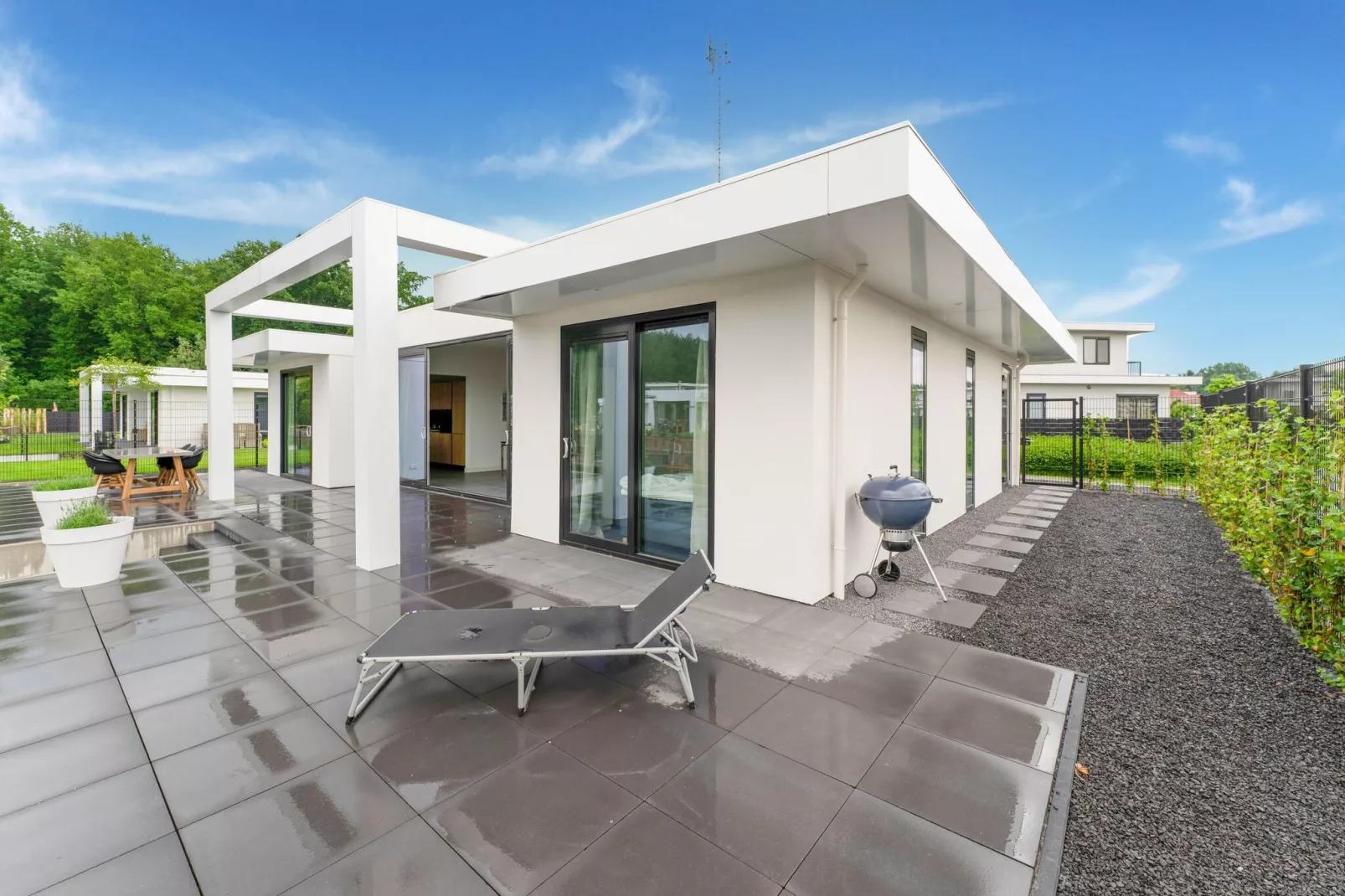Villa Castor 424-Exterior summer
