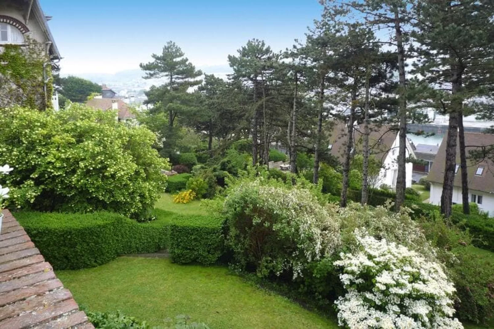 Holiday flat Fécamp-Exterior in summer