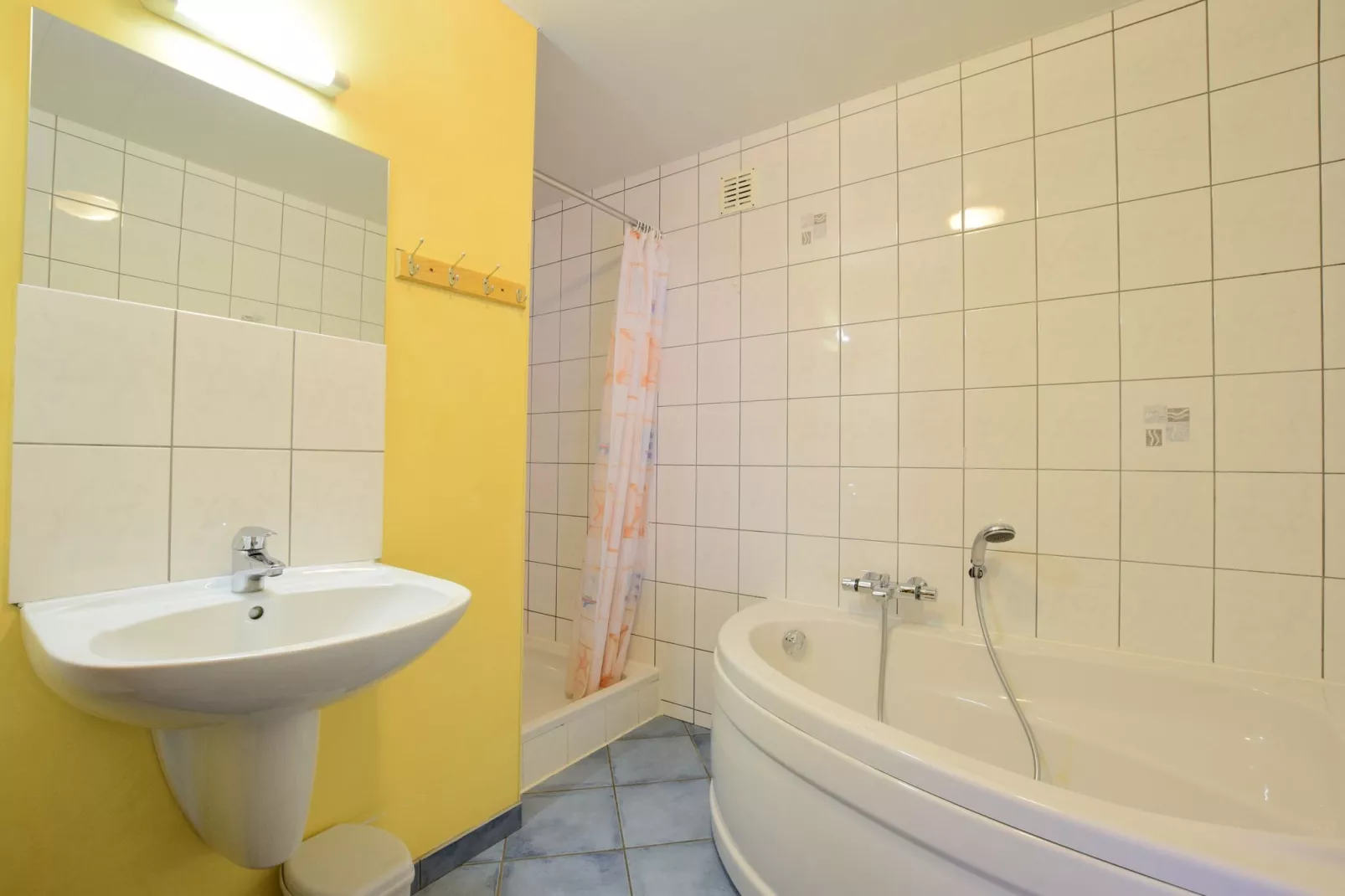 Neufmoulin-Bathroom