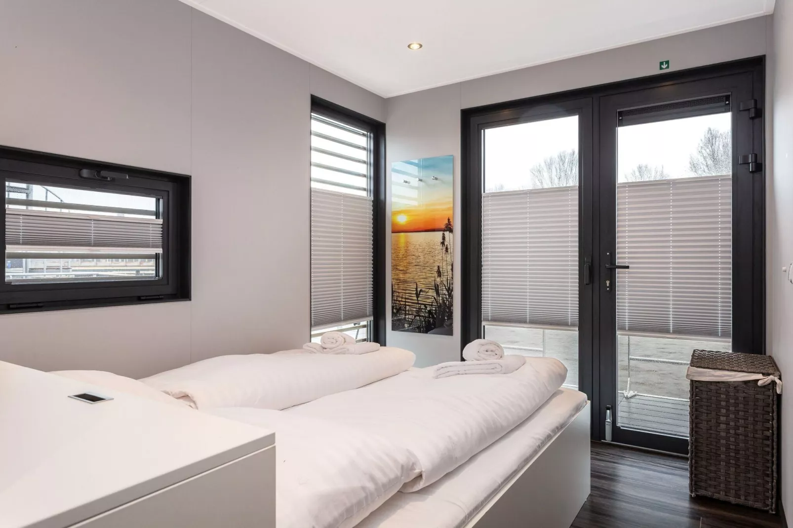 Houseboat Elysium met dakterras-Bedroom