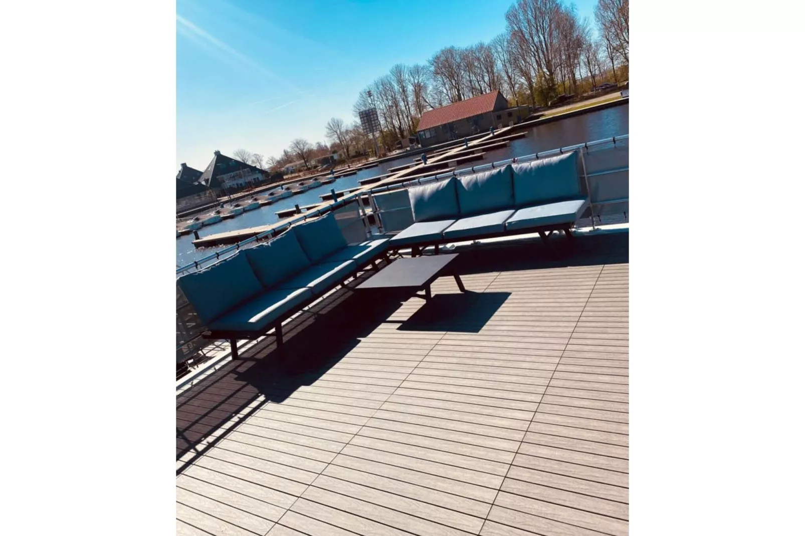 Houseboat Elysium met dakterras-Terrace balcony
