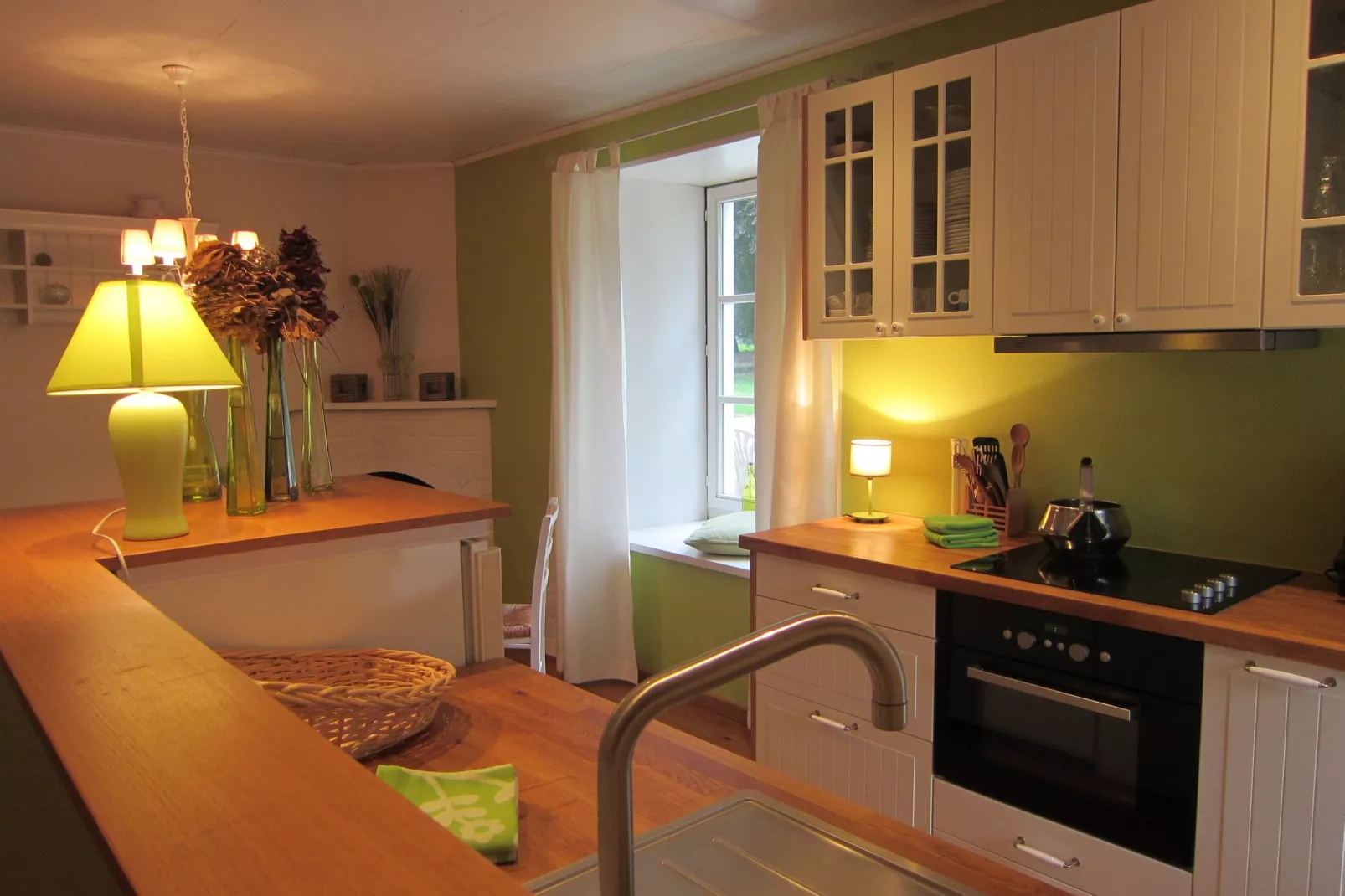 Nuts Castle-Kitchen