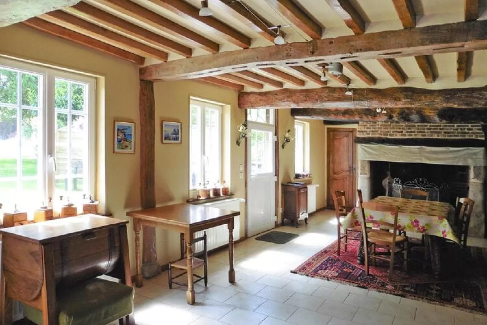 Semi-detached house Crasville-la-Rocquefort-Dining room