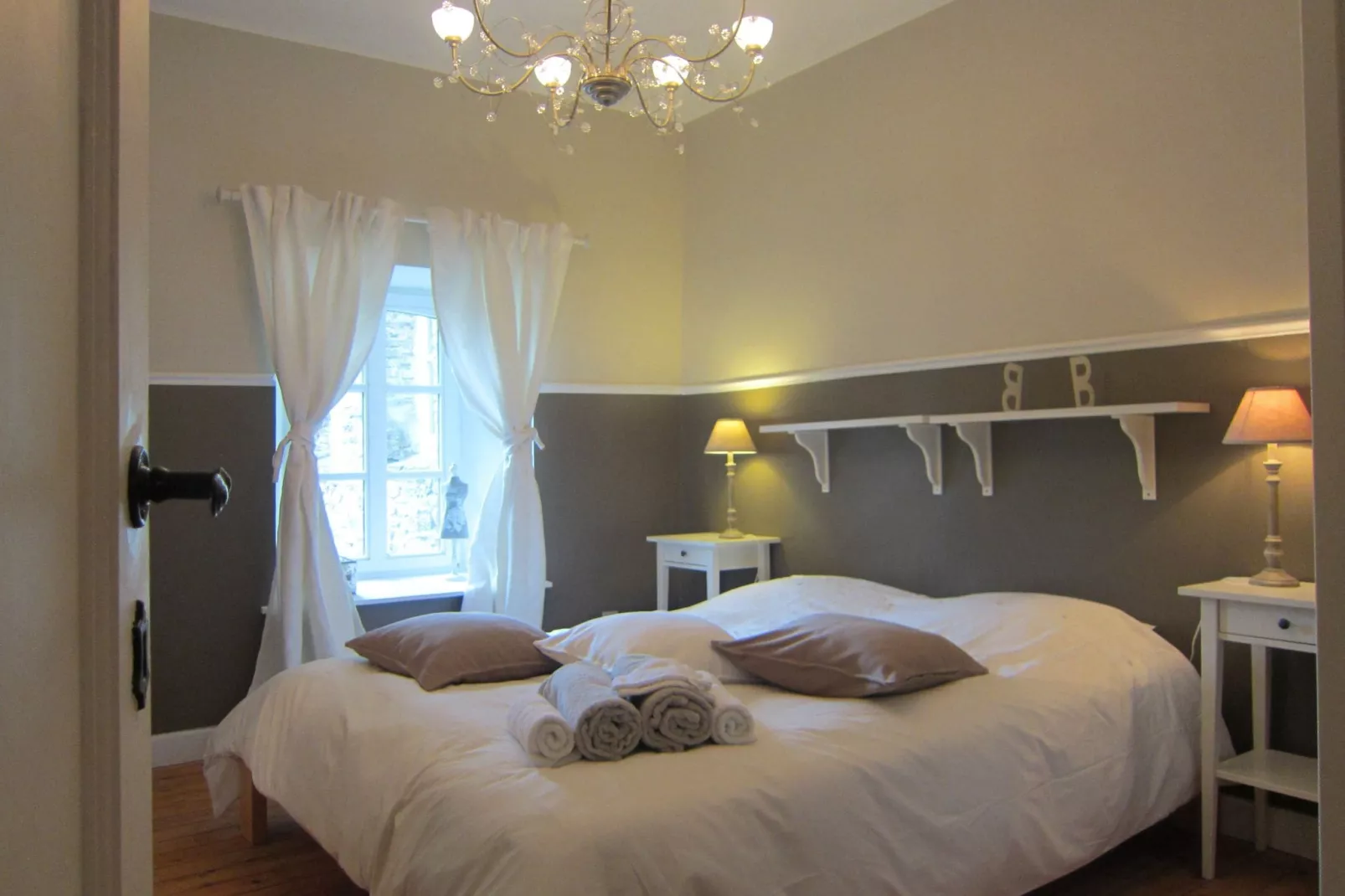 Nuts Castle-Bedroom