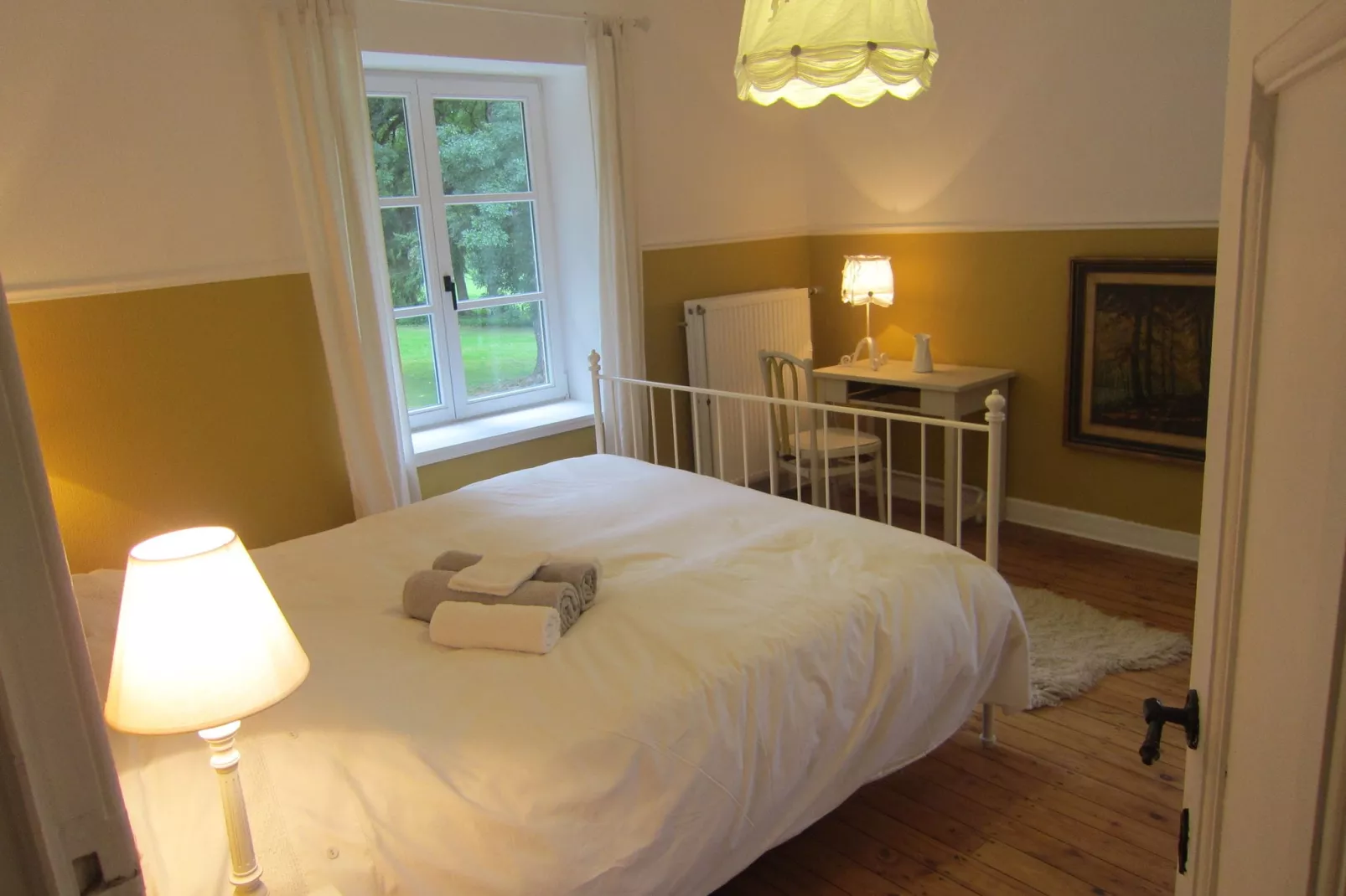 Nuts Castle-Bedroom
