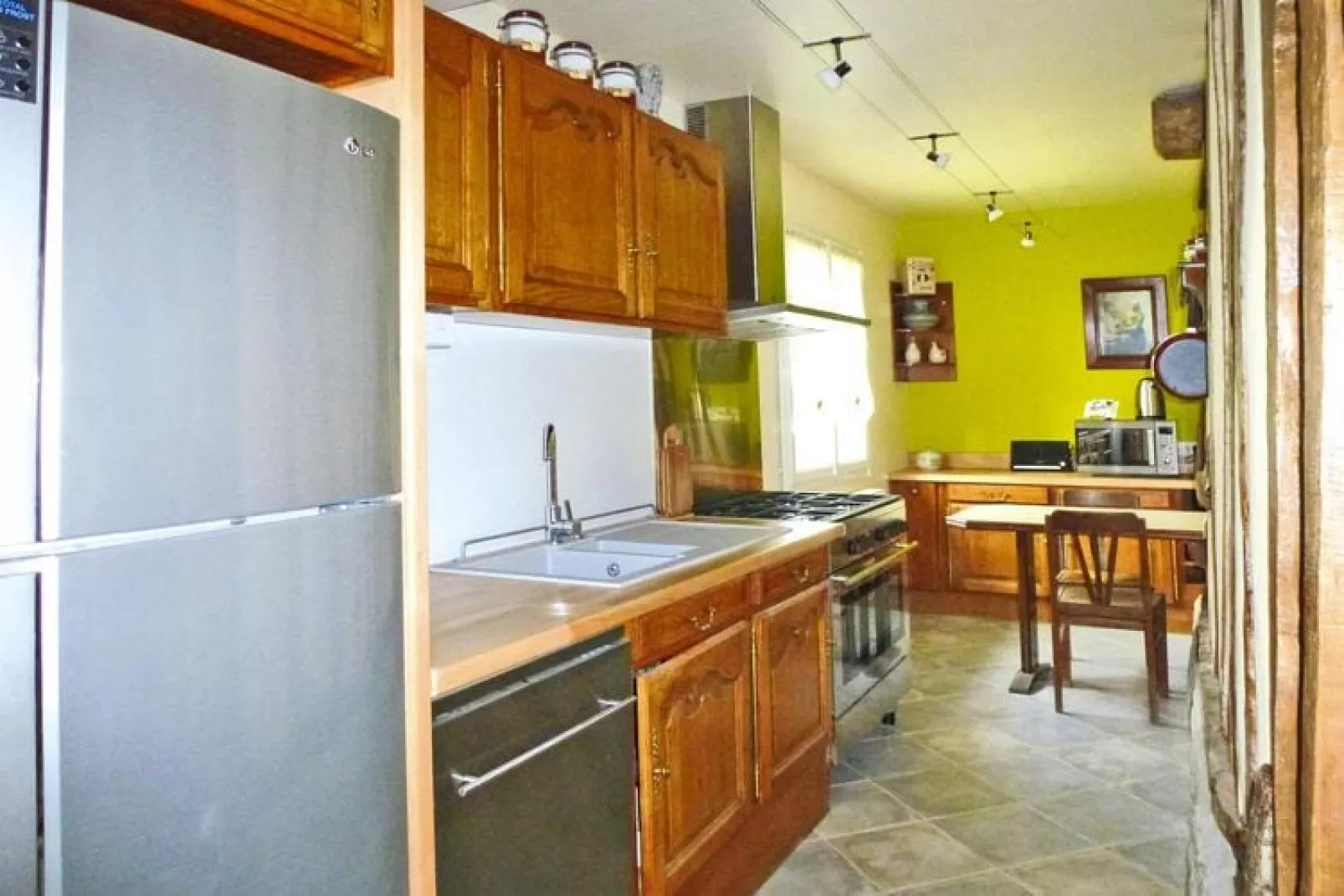 Semi-detached house Crasville-la-Rocquefort-Kitchen