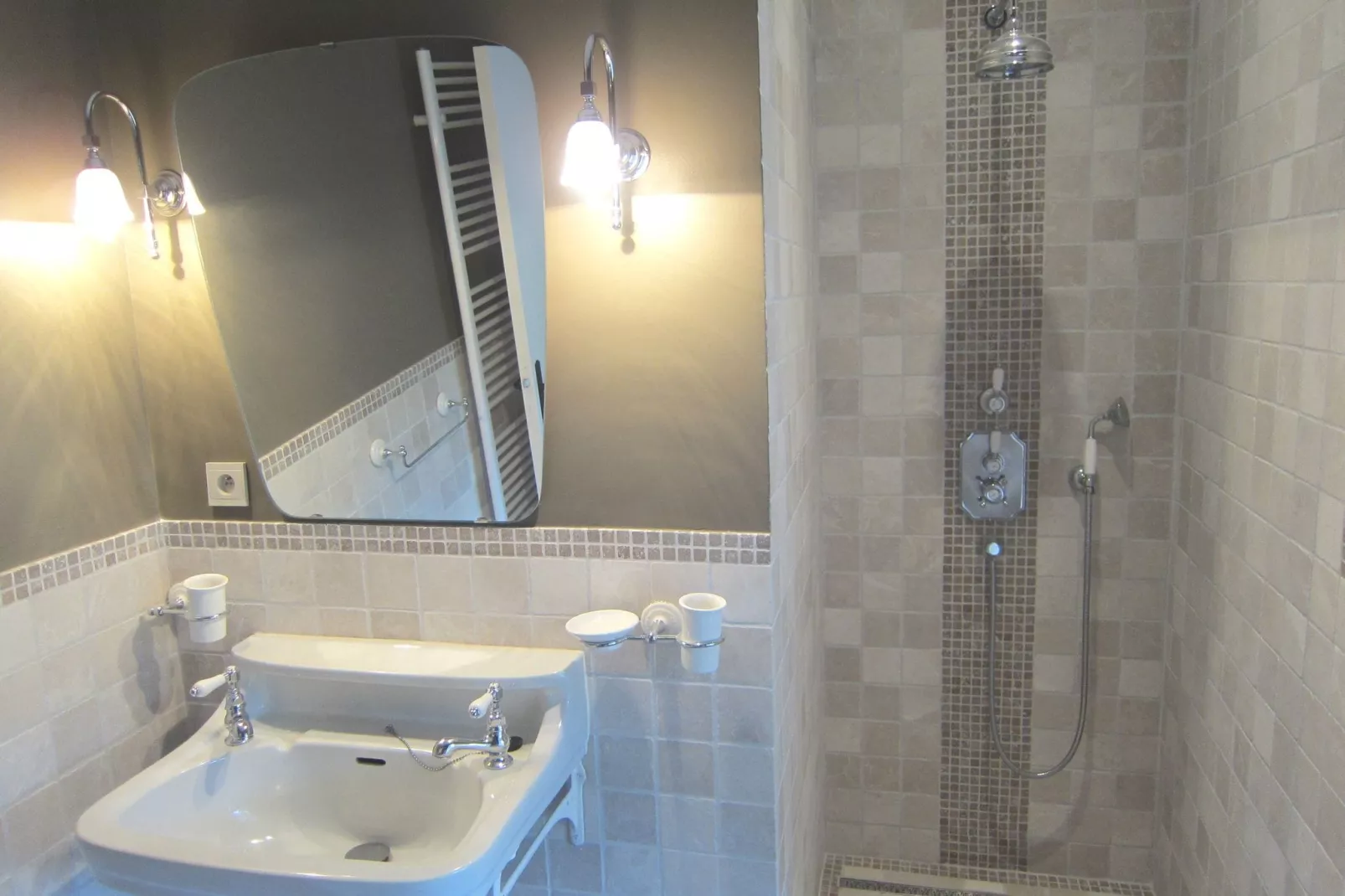 Nuts Castle-Bathroom