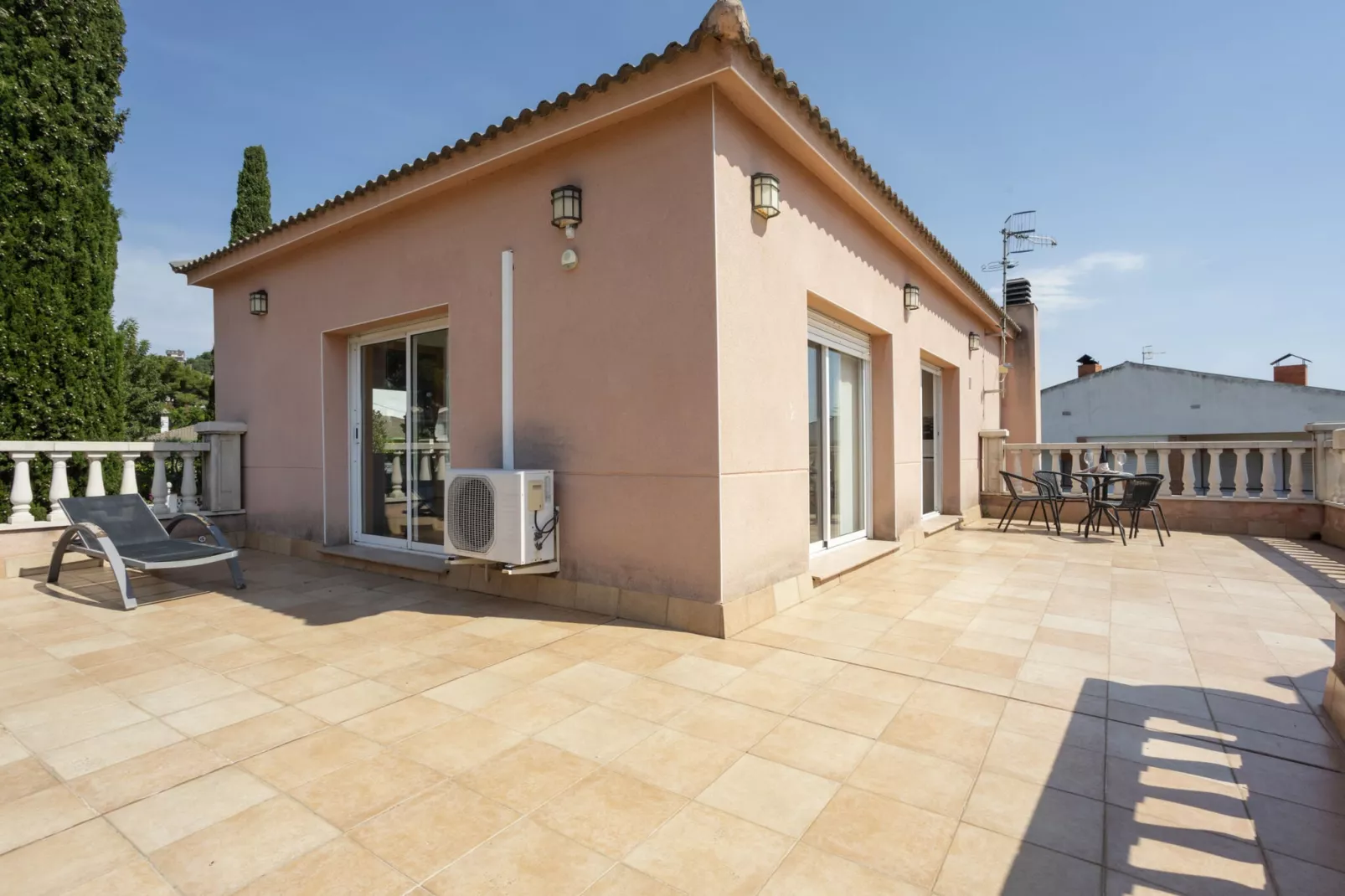 Casa Ausias-Exterior summer