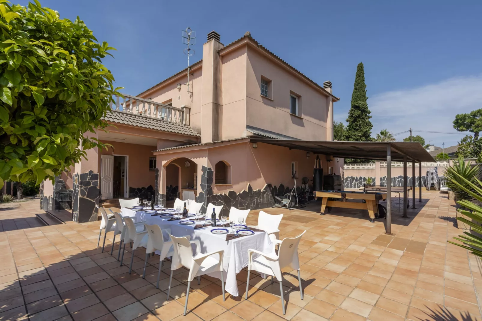 Casa Ausias-Gardens summer