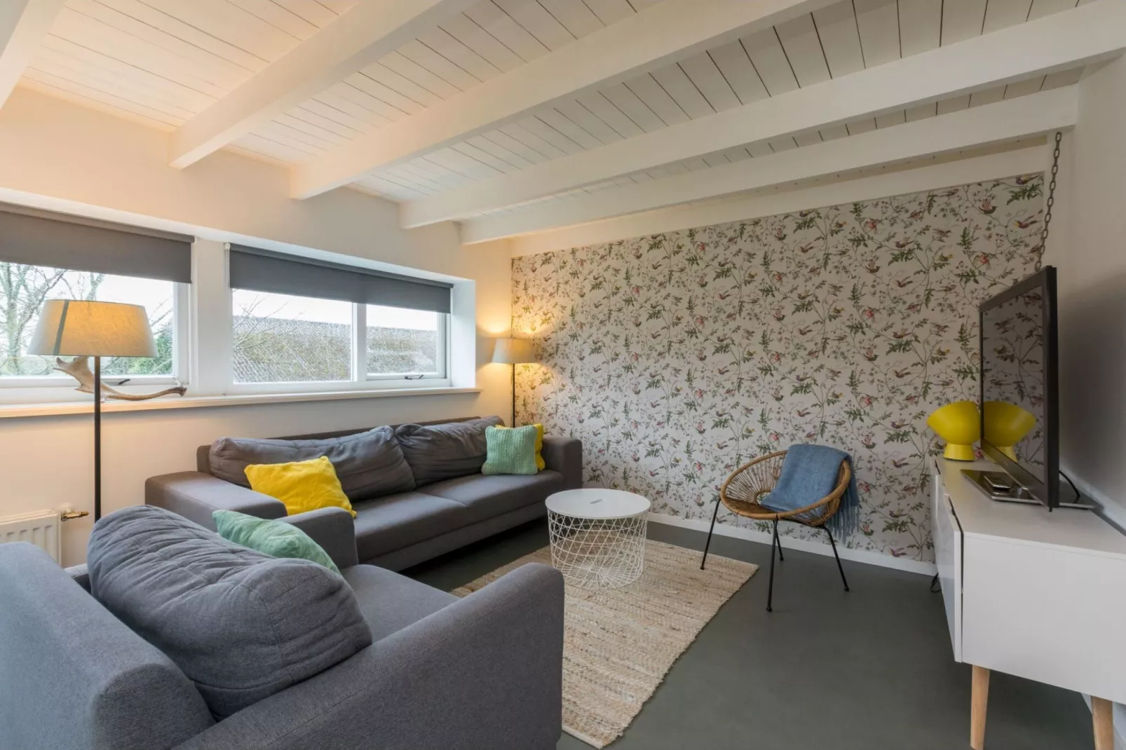 Appartement - Kon Emmaweg 6  Vrouwenpolder bovenapp-Living room