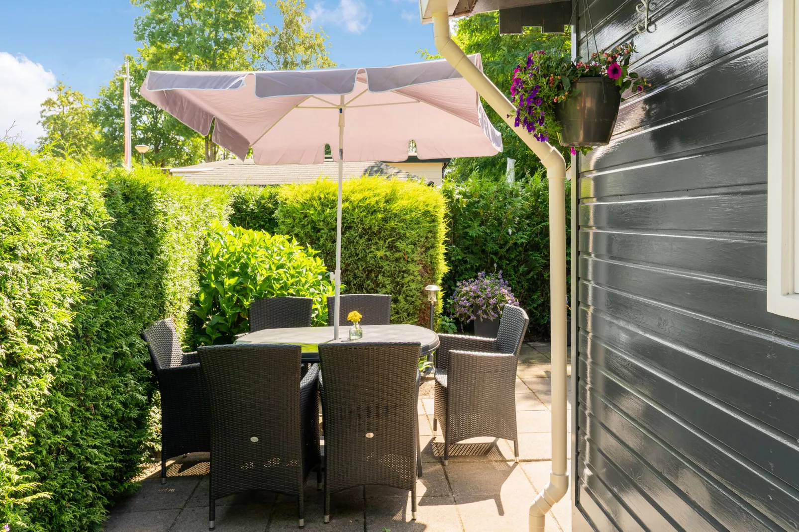 Steenmarter-Terrace balcony