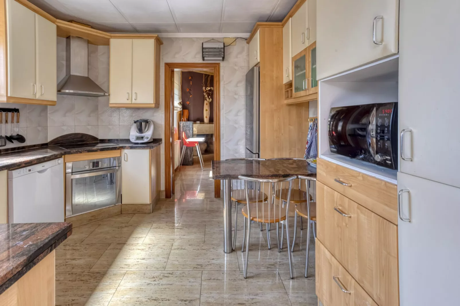 Casa Ausias-Kitchen