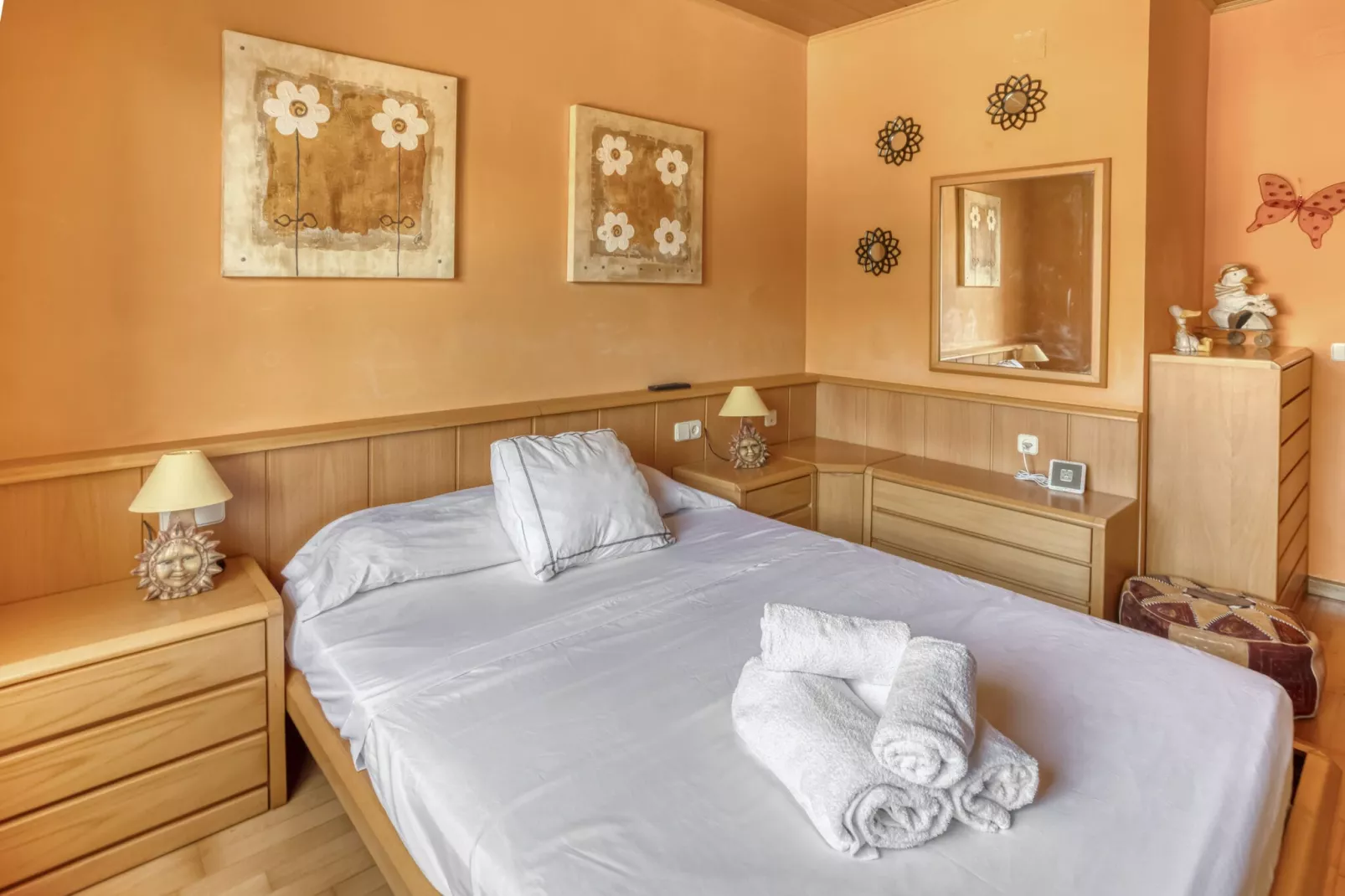 Casa Ausias-Bedroom