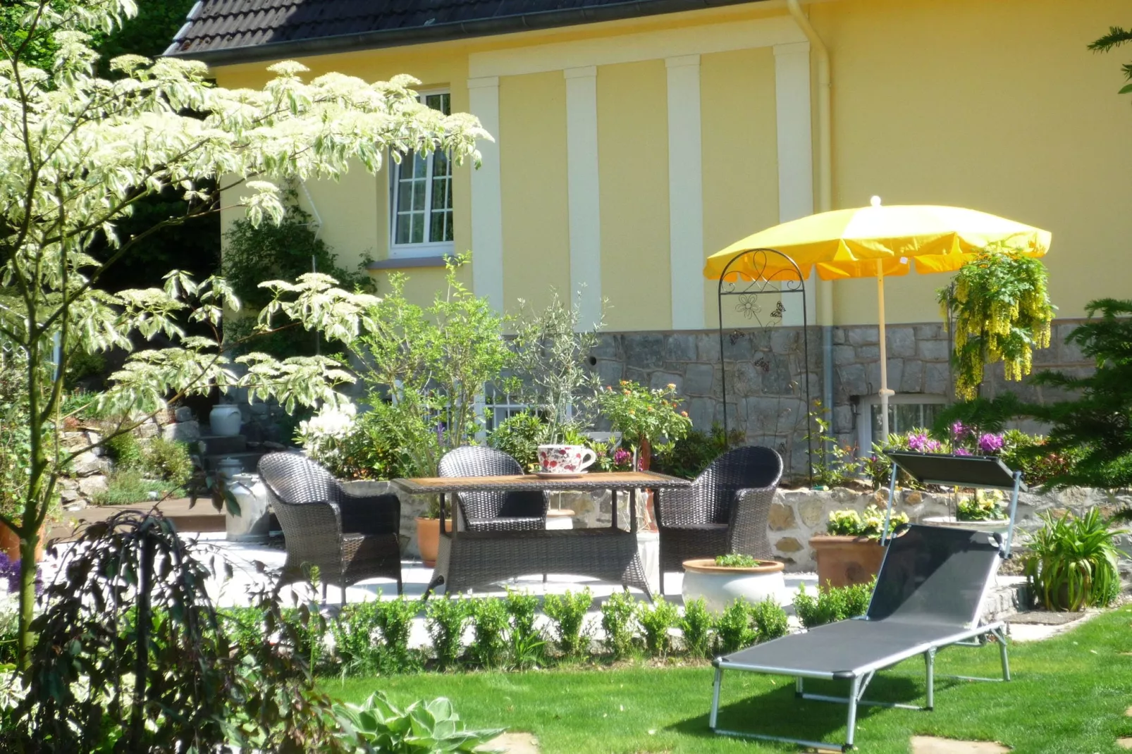 Weserbergland - Bad Pyrmont-Garten Sommer