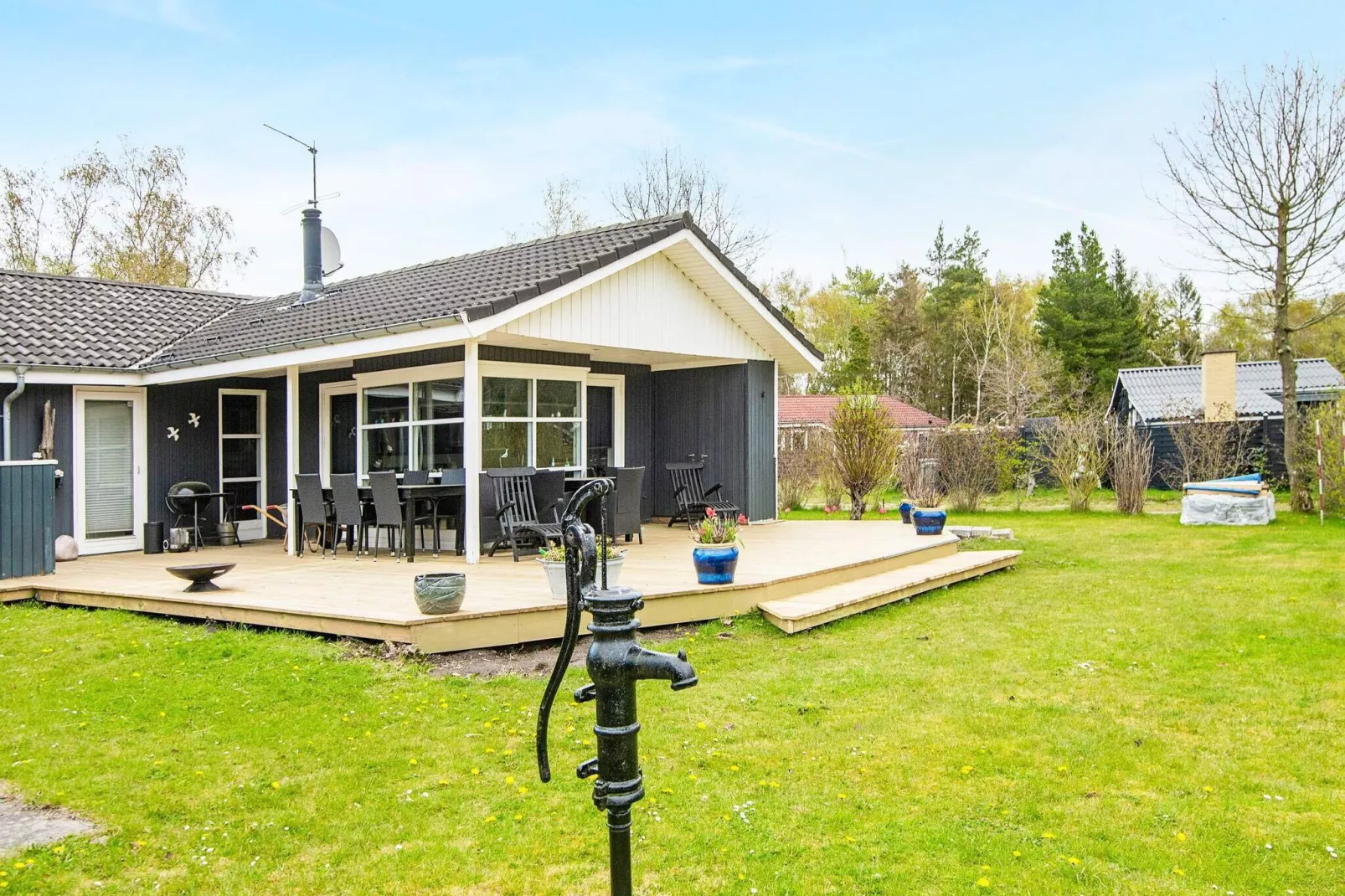 8 person holiday home in Glesborg