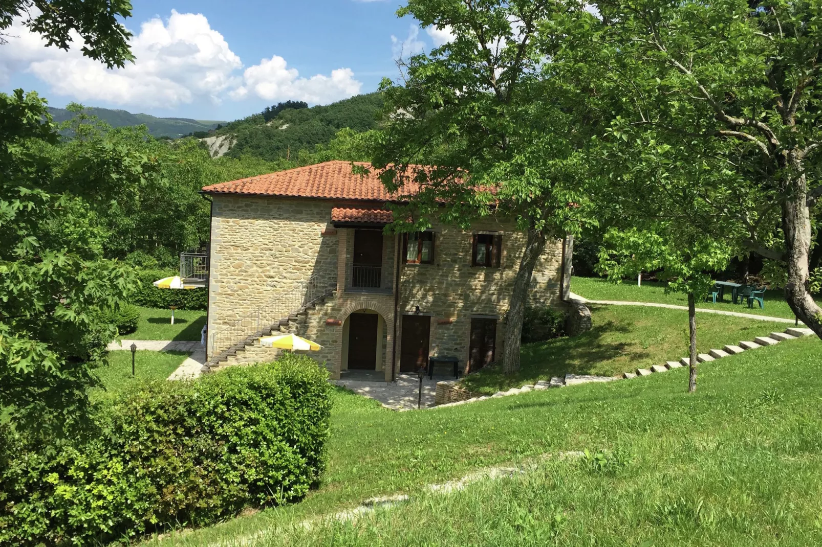 Orzo-Exterior summer