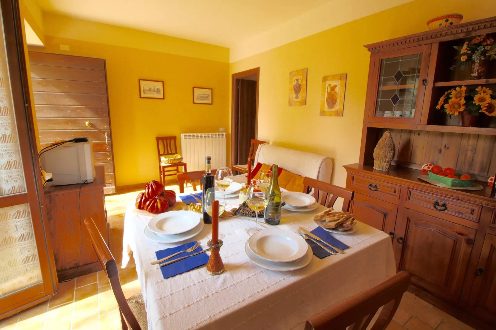 Orzo-Dining room