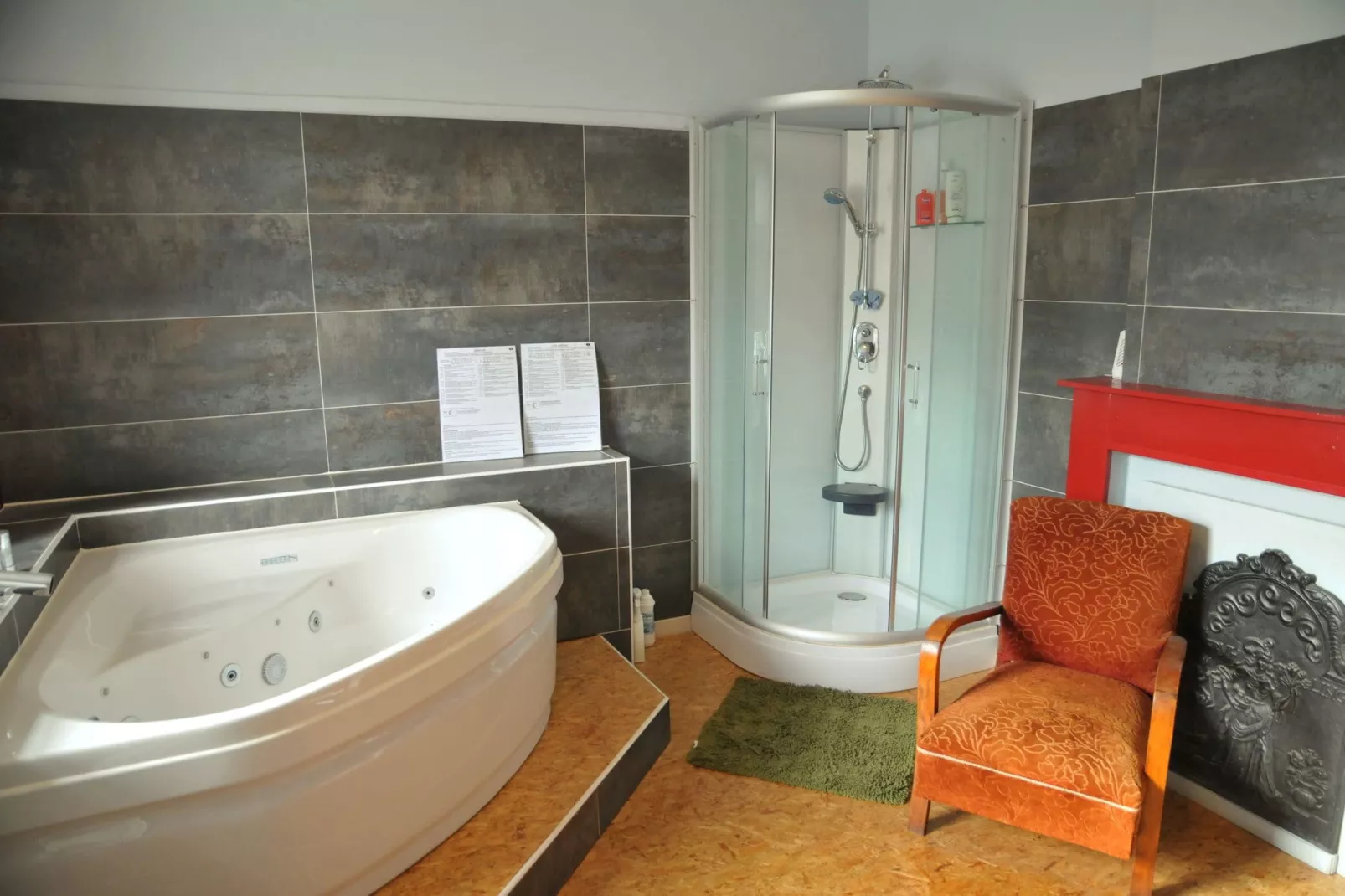 Stone Lodge-Bathroom