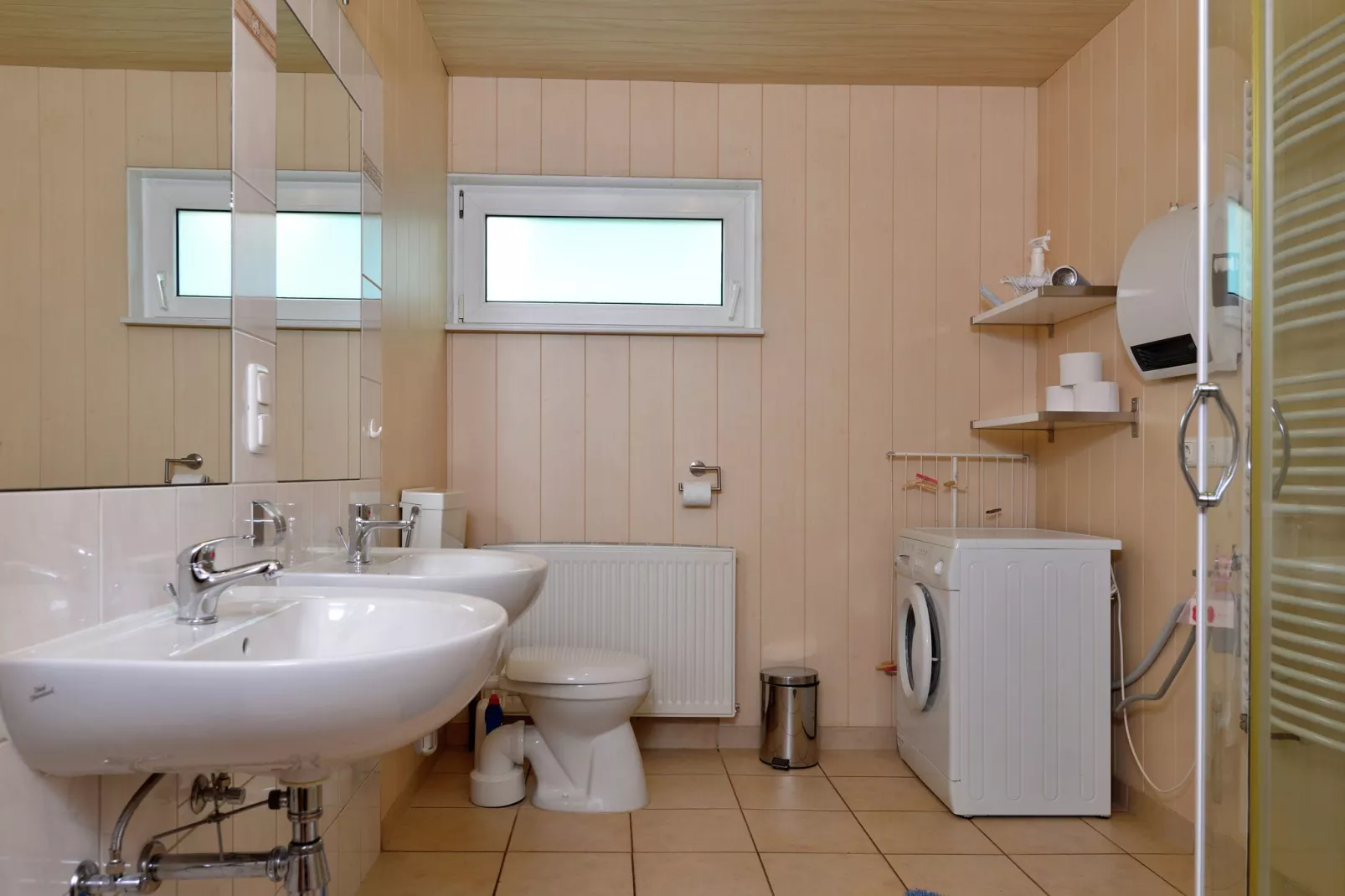 Ferienwohnung I Diemelsee-Bathroom