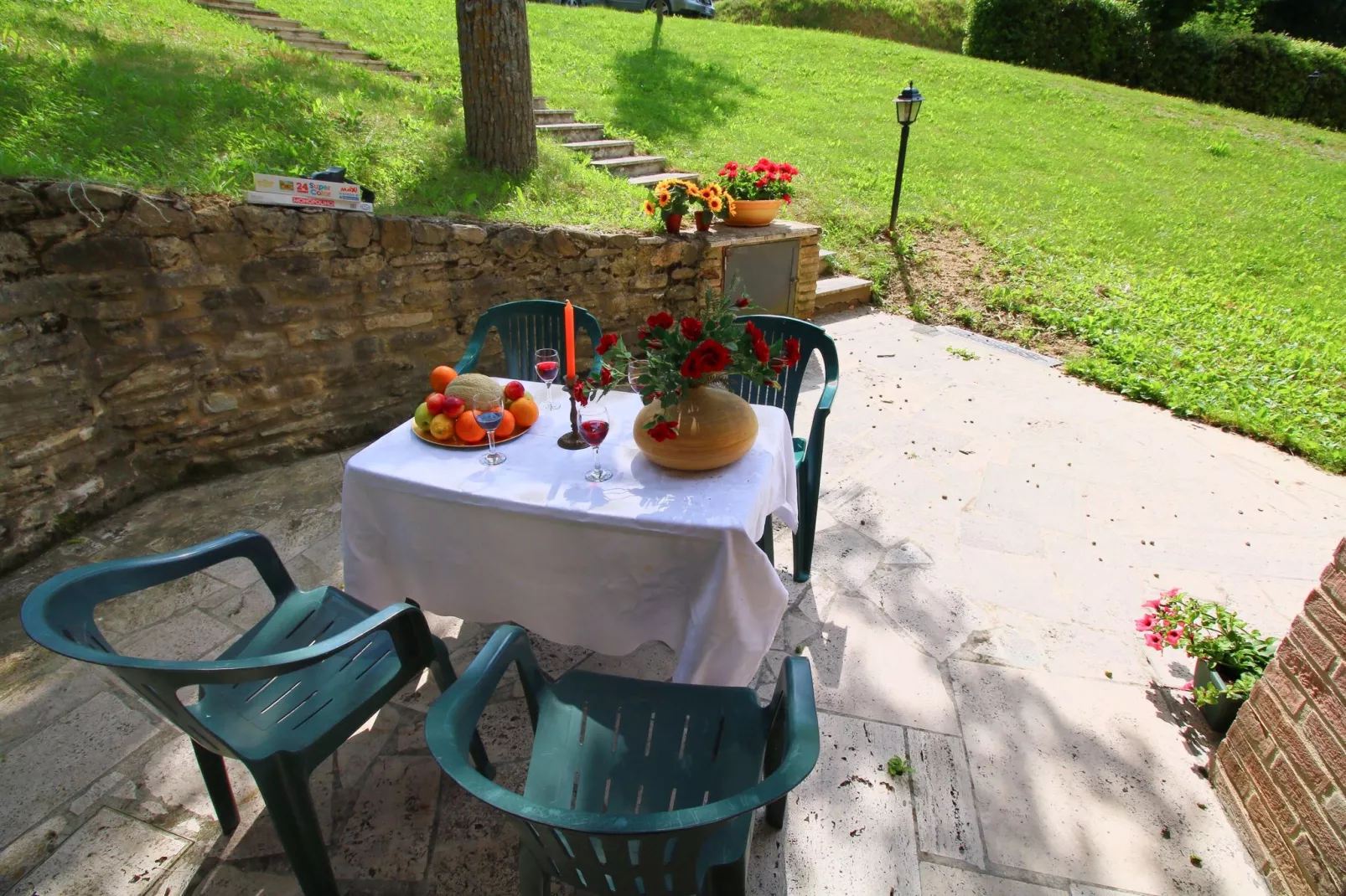 Orzo-Terrace balcony